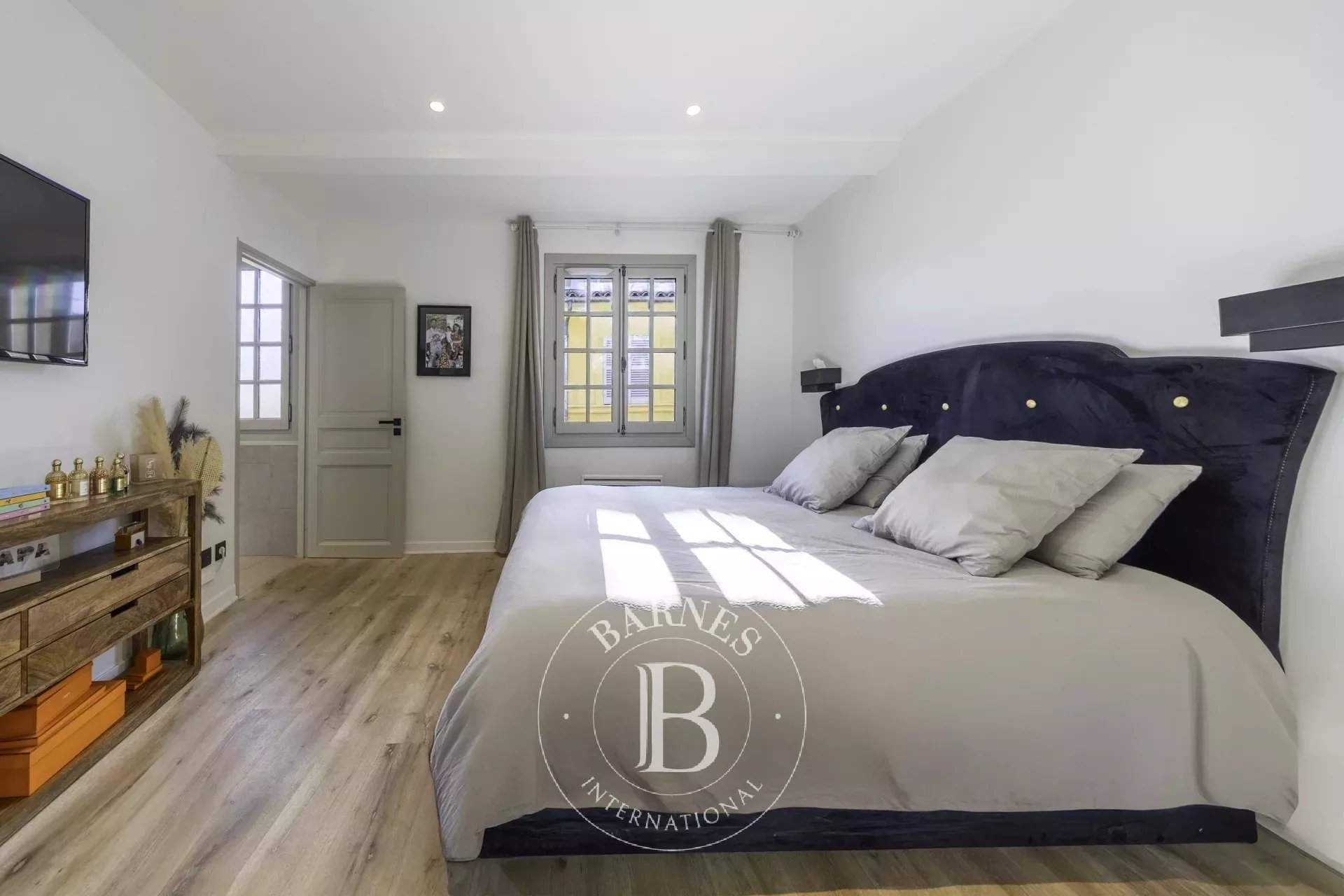 Aix-en-Provence  - Apartment 3 Bedrooms - picture 10