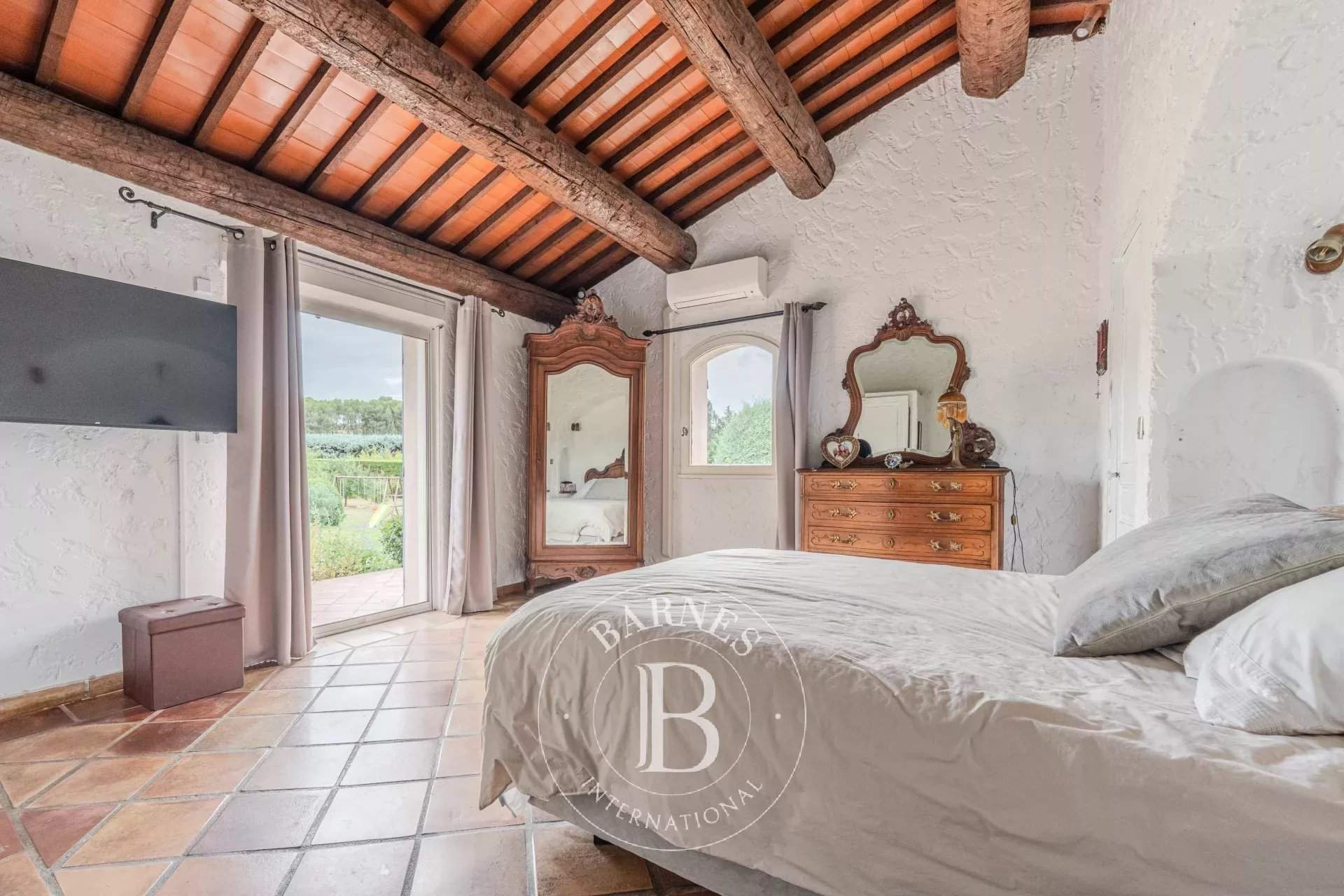 Aix-en-Provence  - House 5 Bedrooms - picture 14