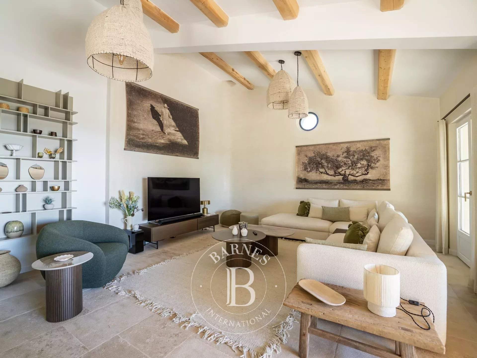 Lourmarin  - Property 5 Bedrooms - picture 8