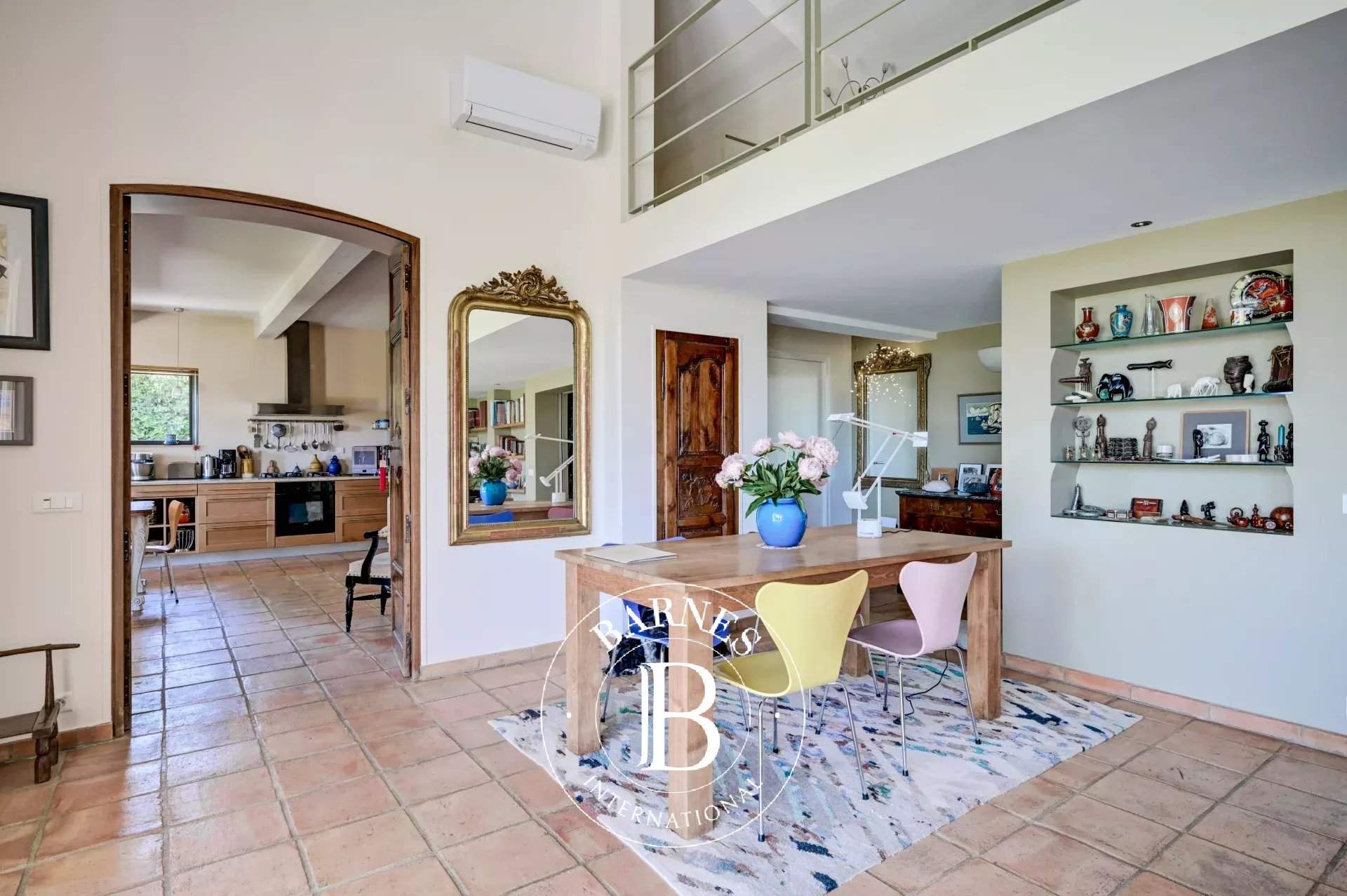 Aix-en-Provence  - House 5 Bedrooms - picture 9