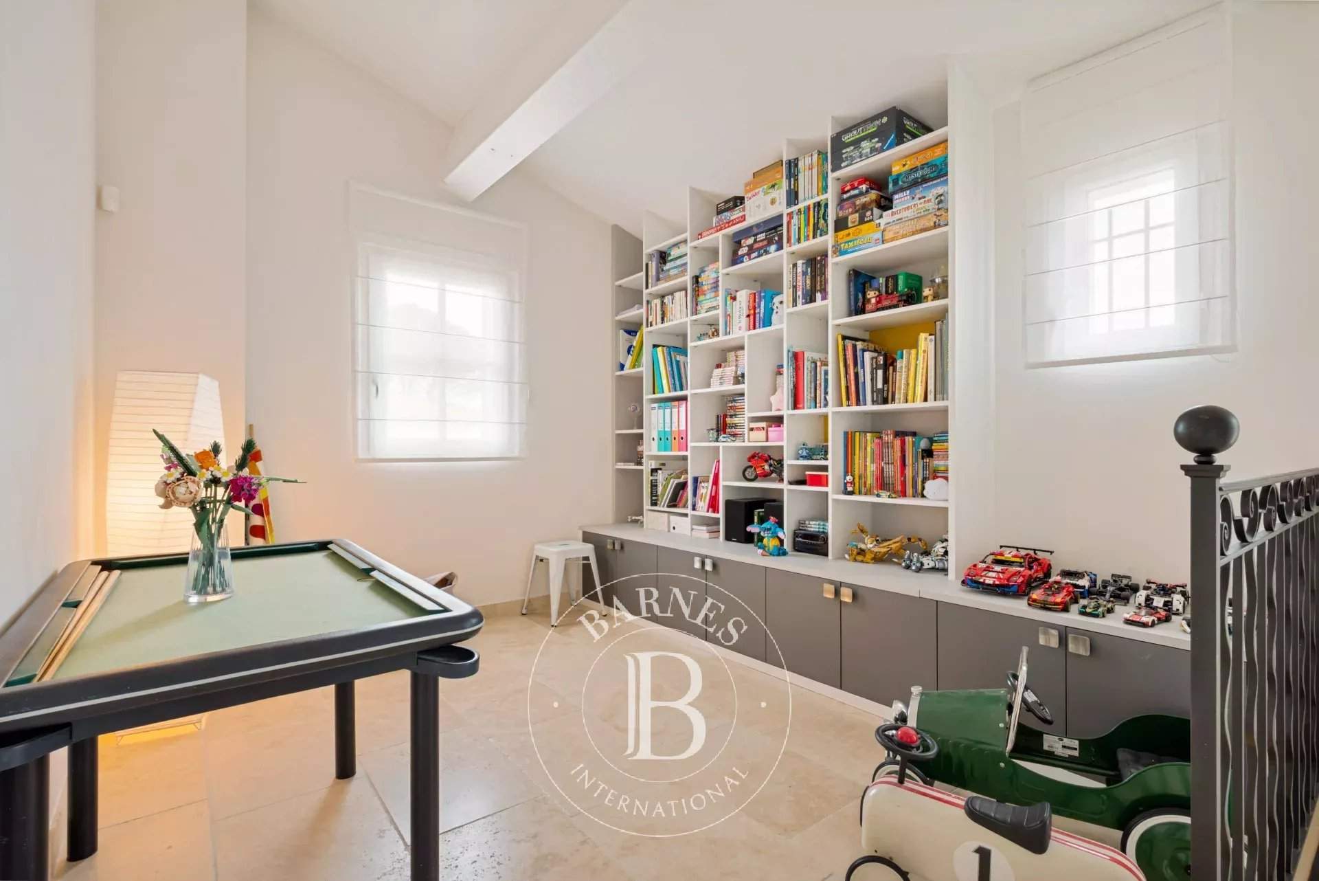 Aix-en-Provence  - Maison 7 Pi&egrave;ces 4 Chambres - picture 14