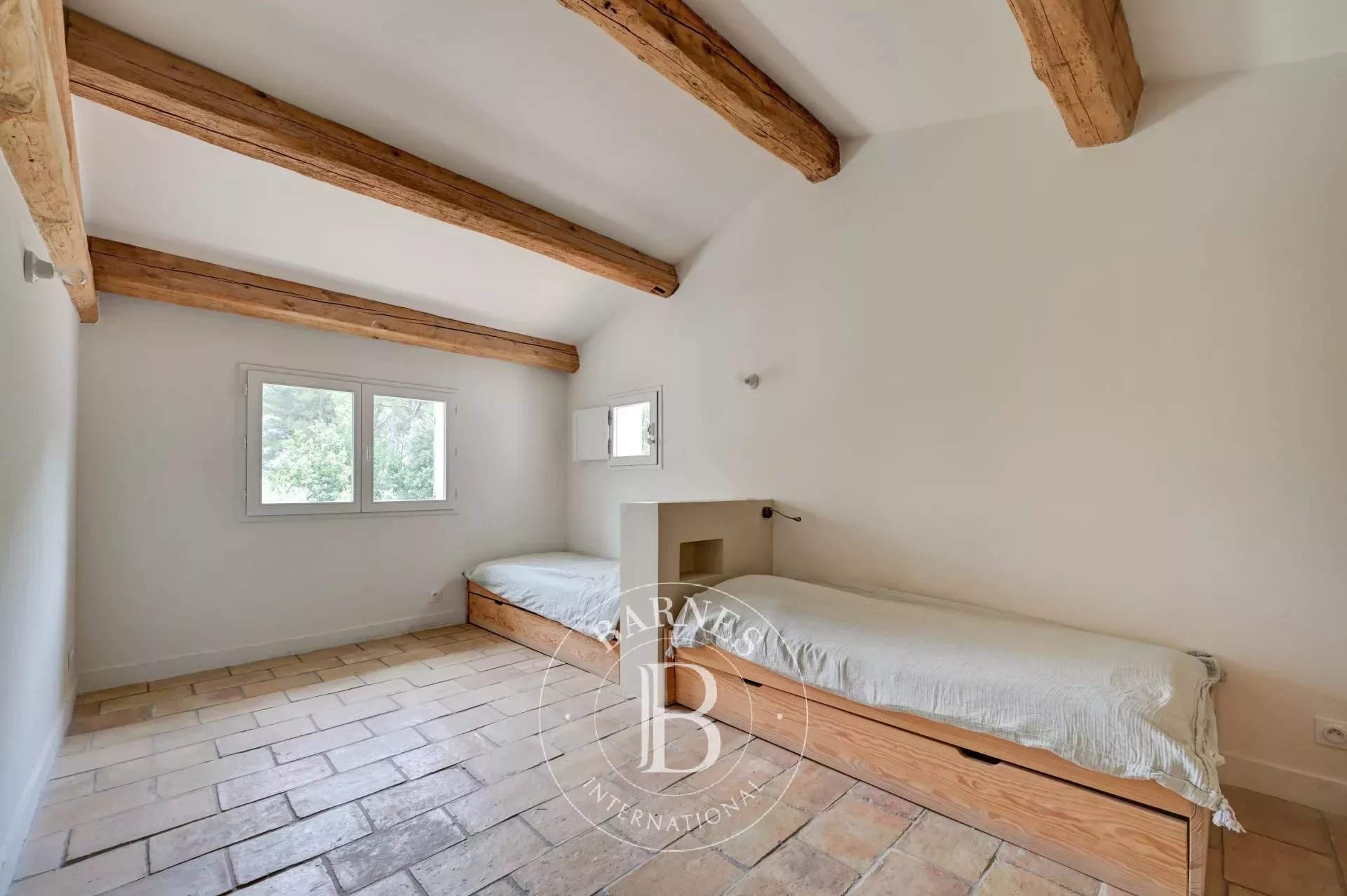 Aix-en-Provence  - Maison 7 Pièces 5 Chambres - picture 18