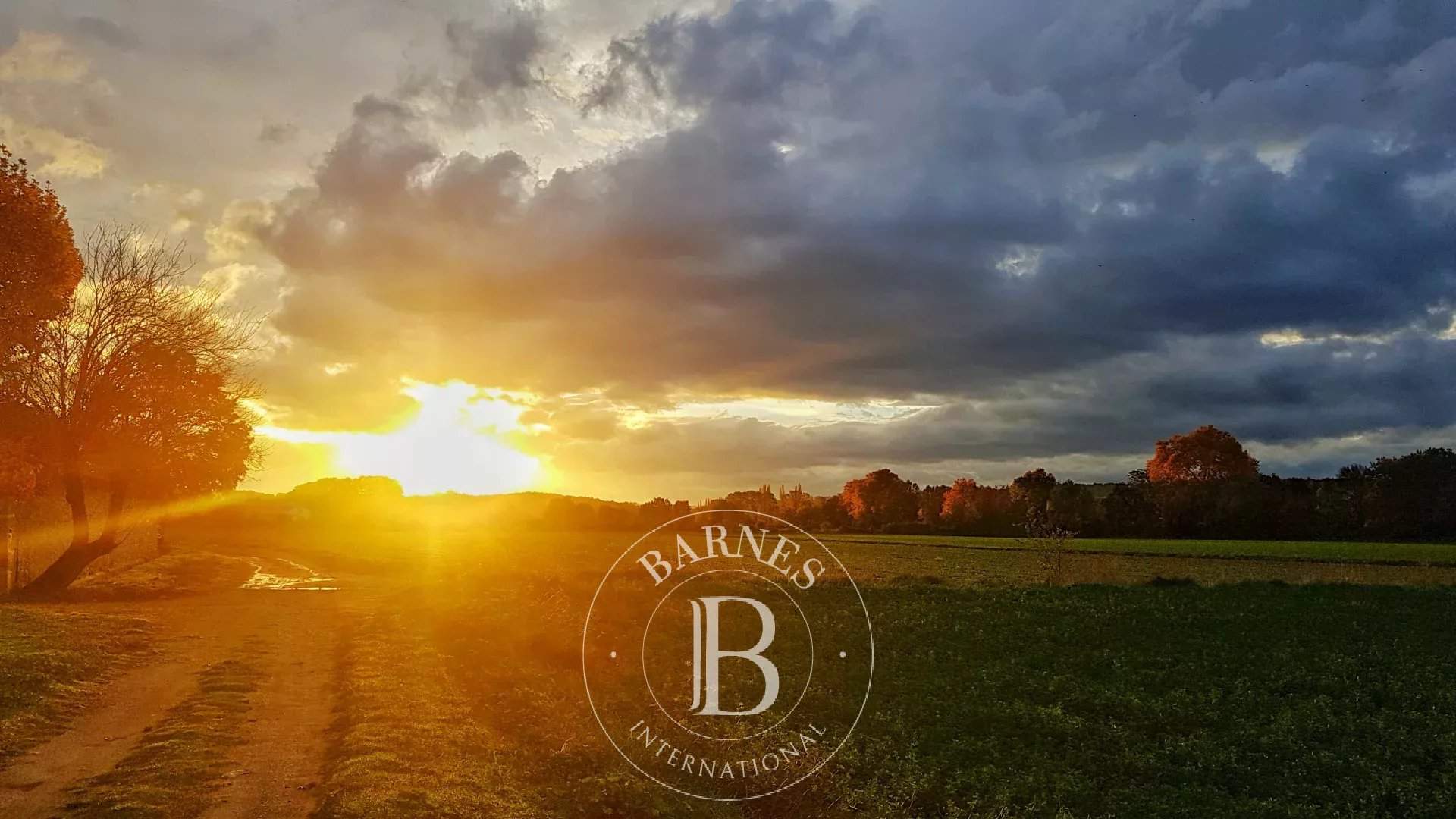 Aix-en-Provence  - Property 10 Bedrooms - picture 9