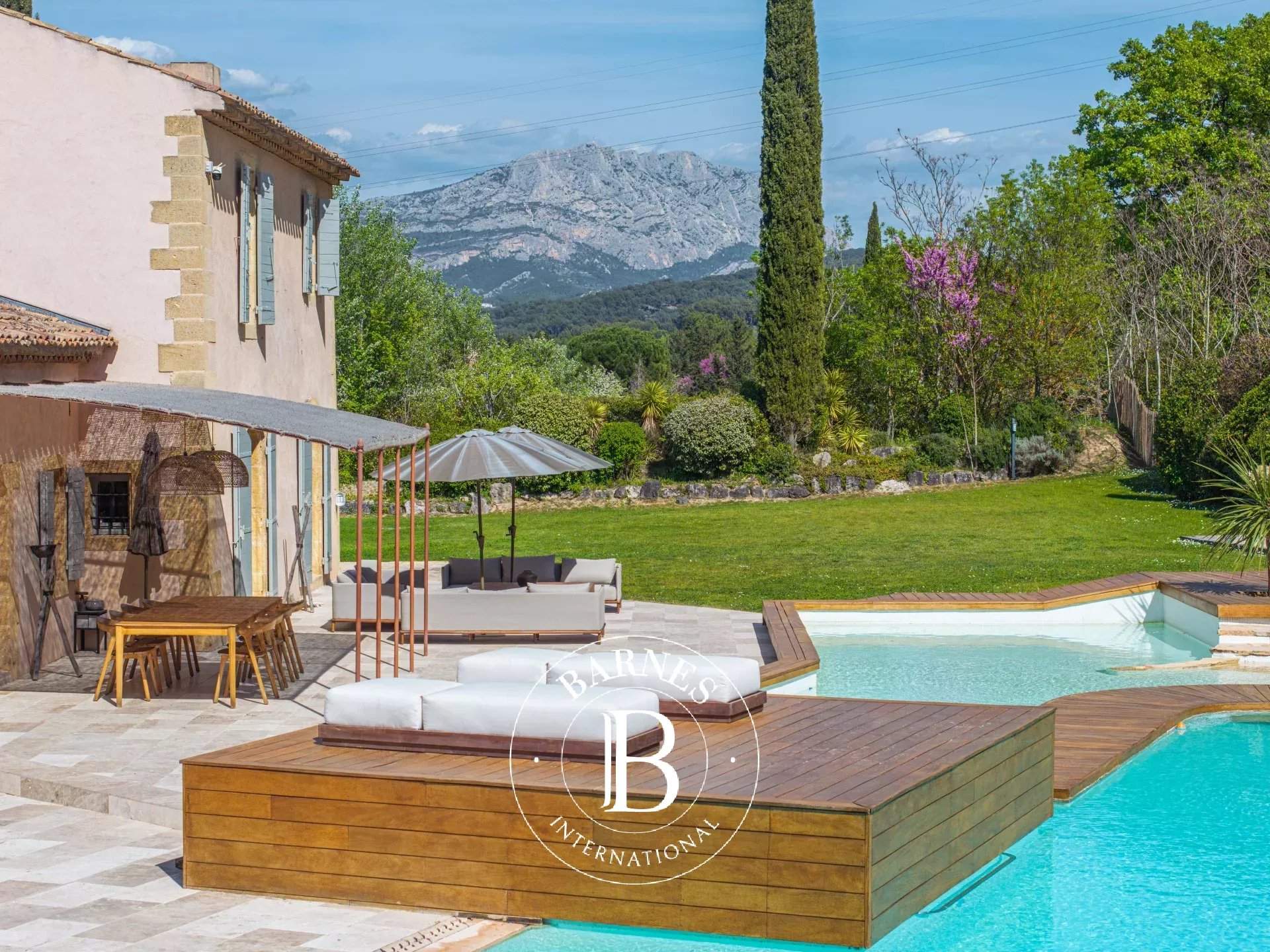 Aix-en-Provence  - Mas 12 Pi&egrave;ces 8 Chambres - picture 8