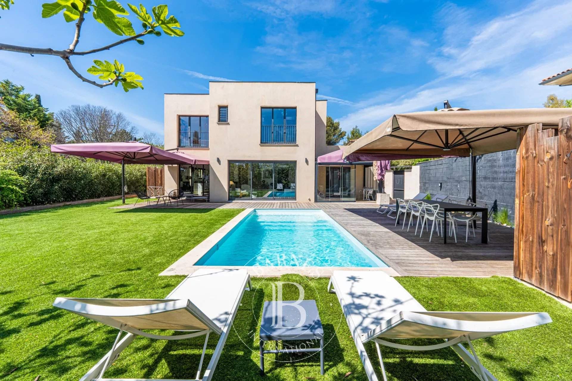 Aix-en-Provence  - House 4 Bedrooms - picture 1