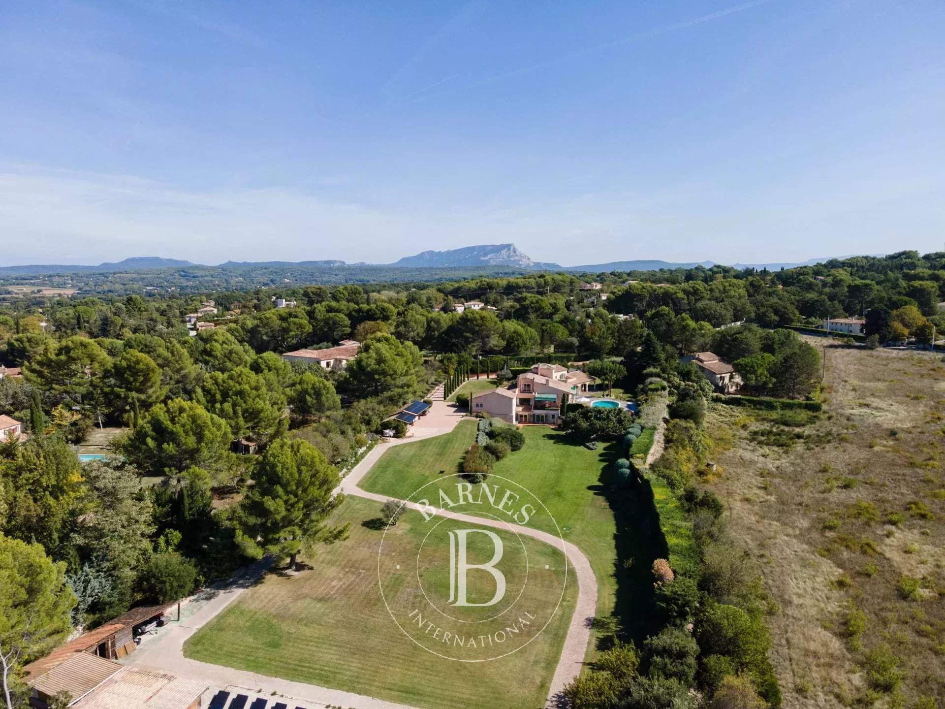 Aix-en-Provence  - Property 6 Bedrooms - picture 16