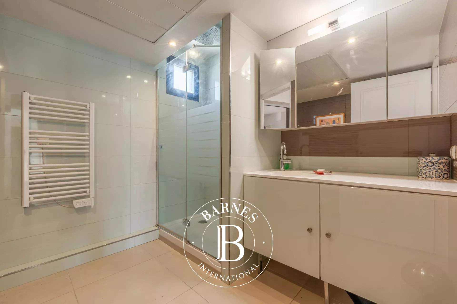 Aix-en-Provence  - Appartement 4 Pi&egrave;ces 2 Chambres - picture 14