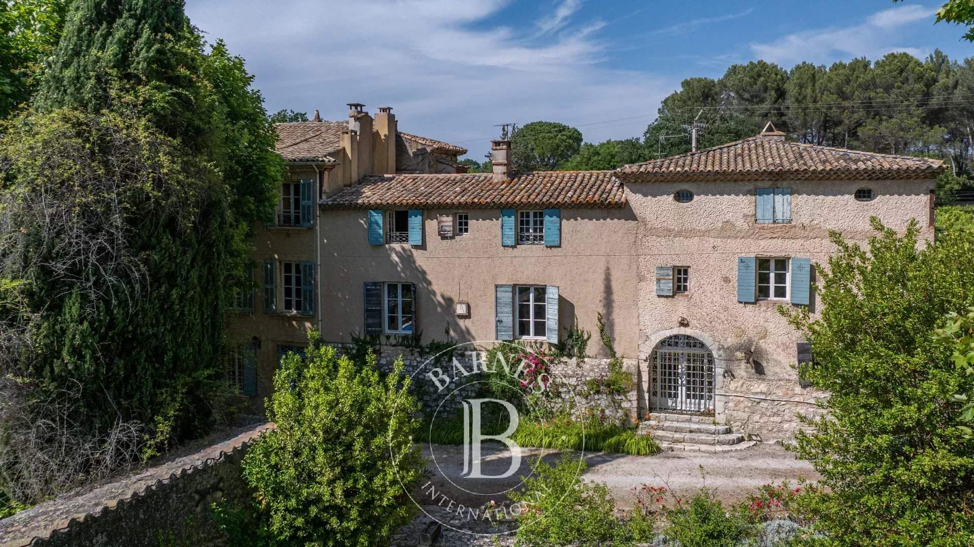 Aix-en-Provence  - Maison 15 Pièces 13 Chambres - picture 17
