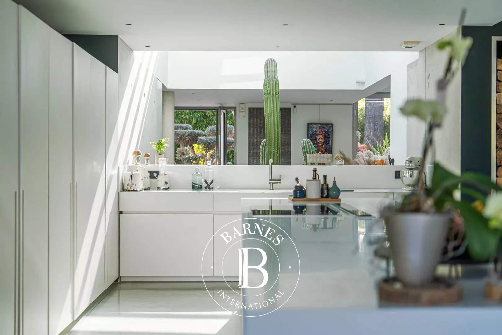 Aix-en-Provence  - Villa 10 Pi&egrave;ces 5 Chambres - picture 11