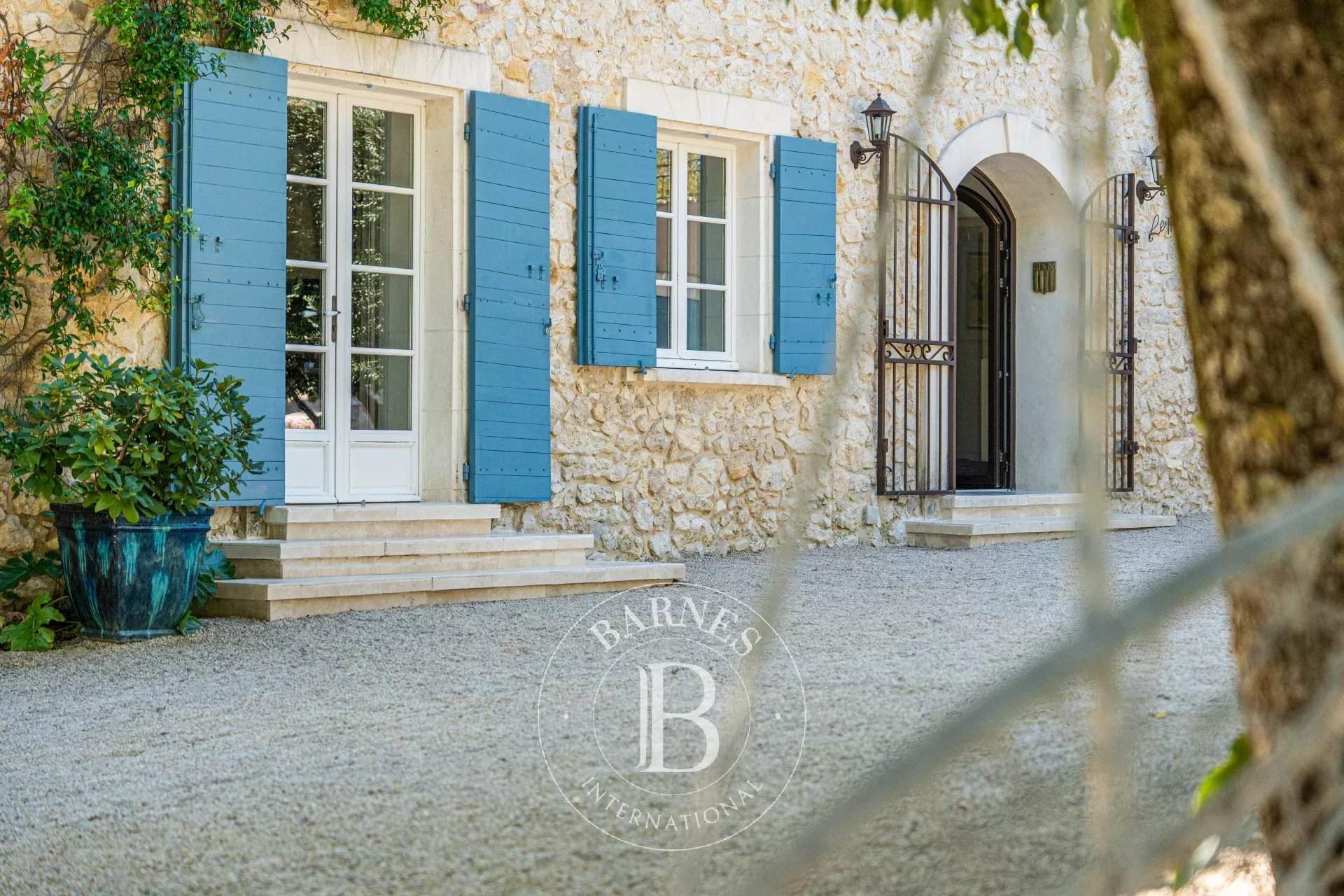 Aix-en-Provence  - House 6 Bedrooms - picture 8