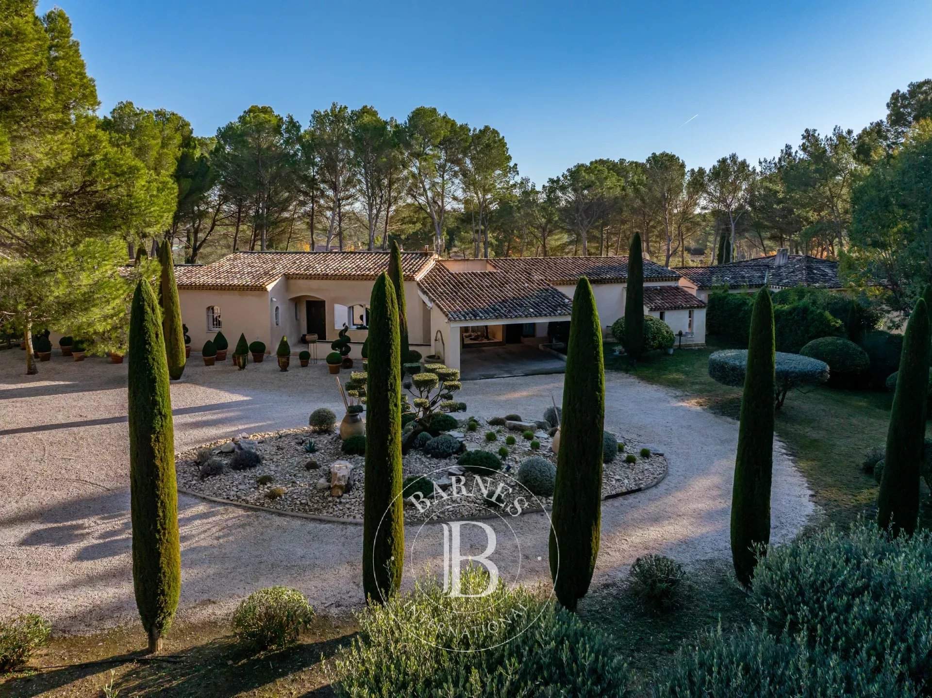 Aix-en-Provence  - Property 7 Bedrooms - picture 4