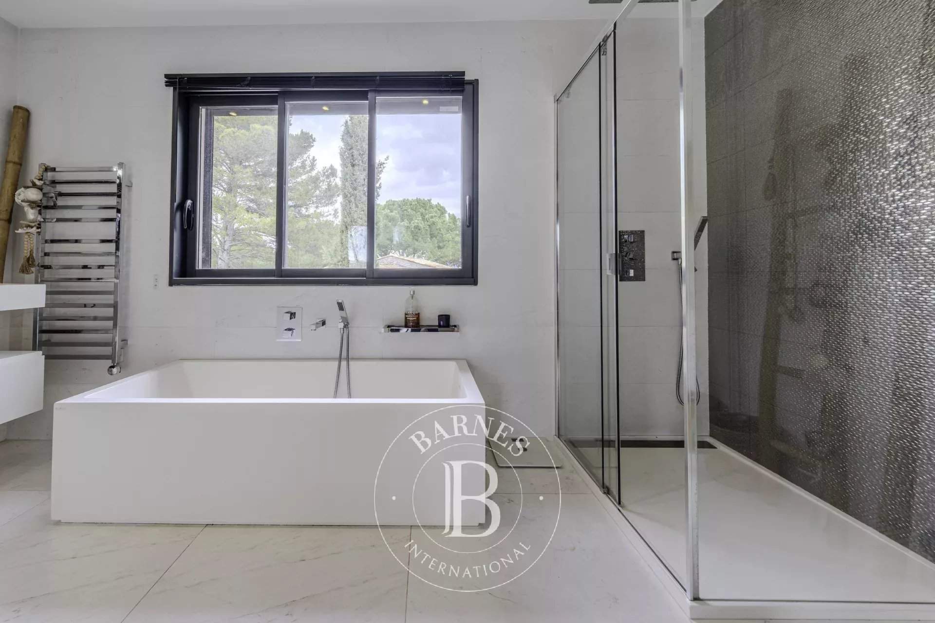 Aix-en-Provence  - Villa 6 Pi&egrave;ces 4 Chambres - picture 18