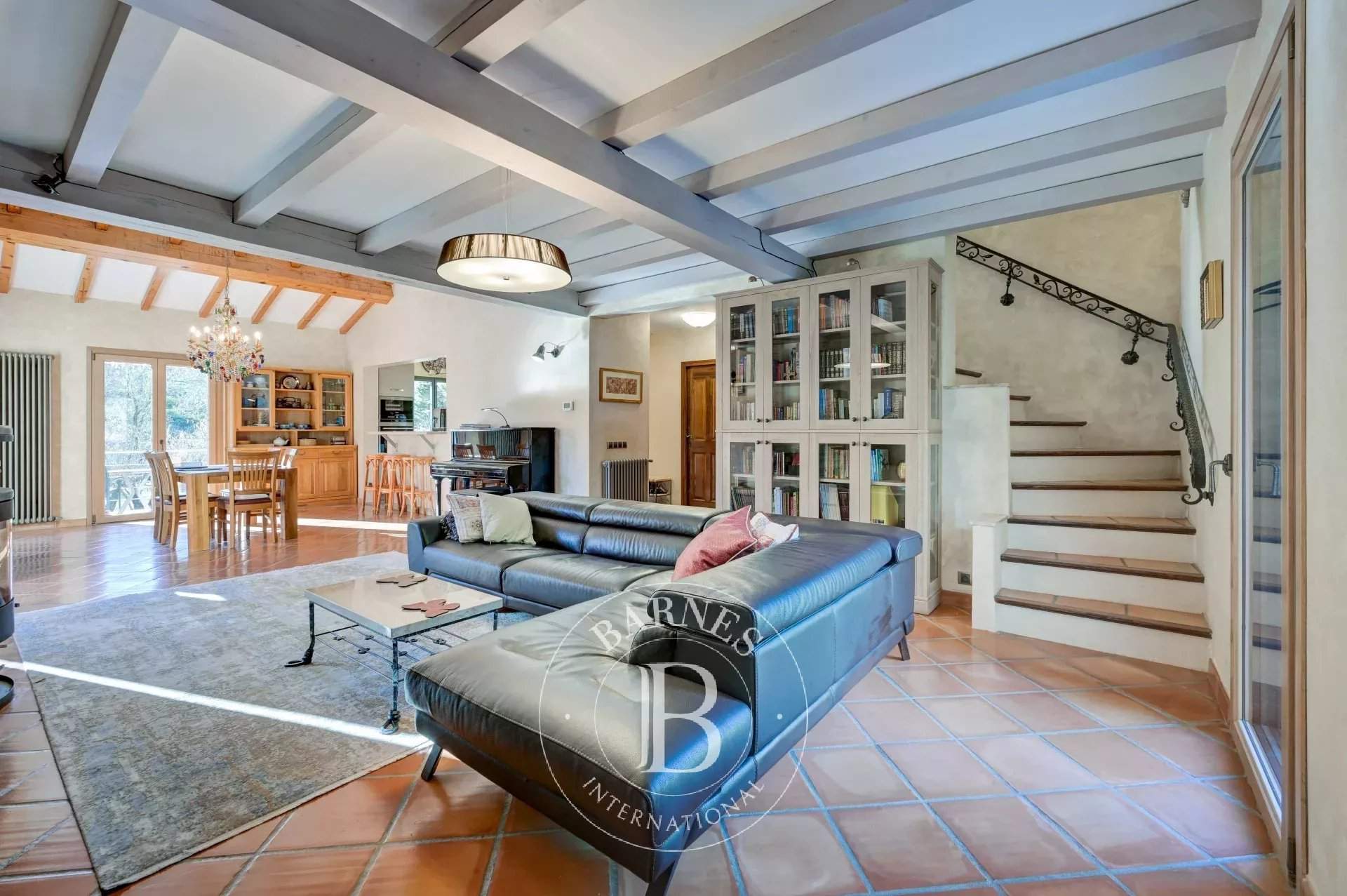 Aix-en-Provence  - Maison 8 Pi&egrave;ces 6 Chambres - picture 11