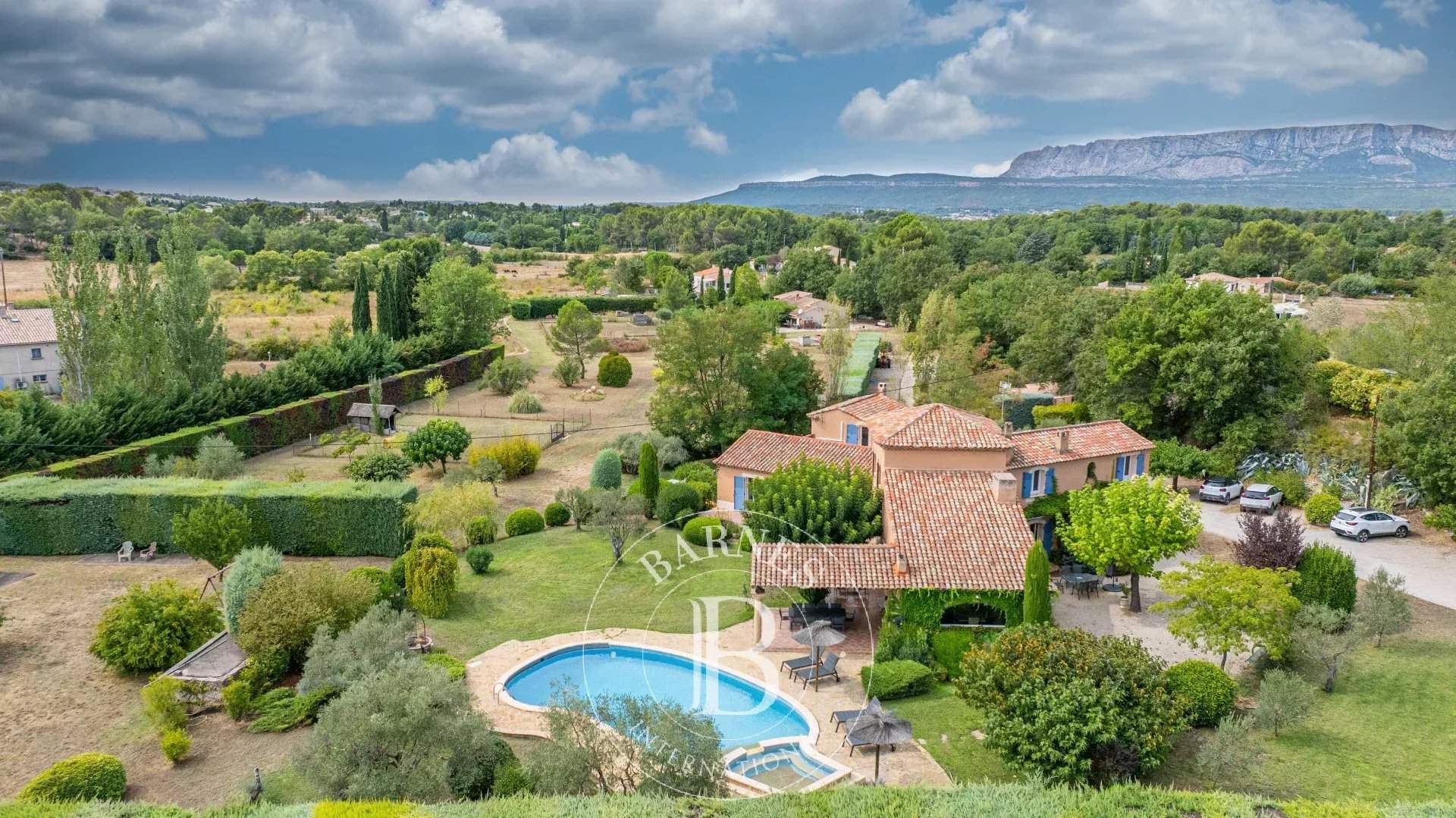 Aix-en-Provence  - House 5 Bedrooms - picture 2