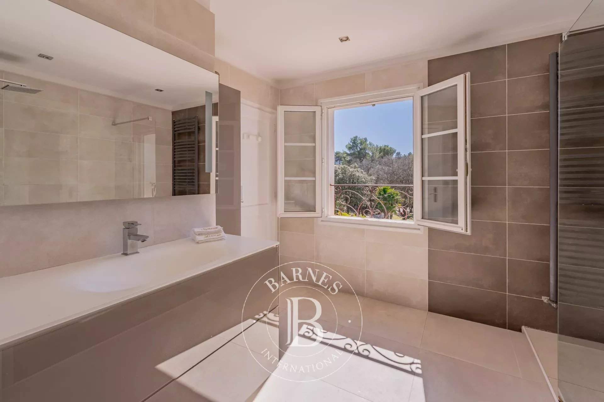 Jouques  - Maison 8 Pi&egrave;ces 5 Chambres - picture 11