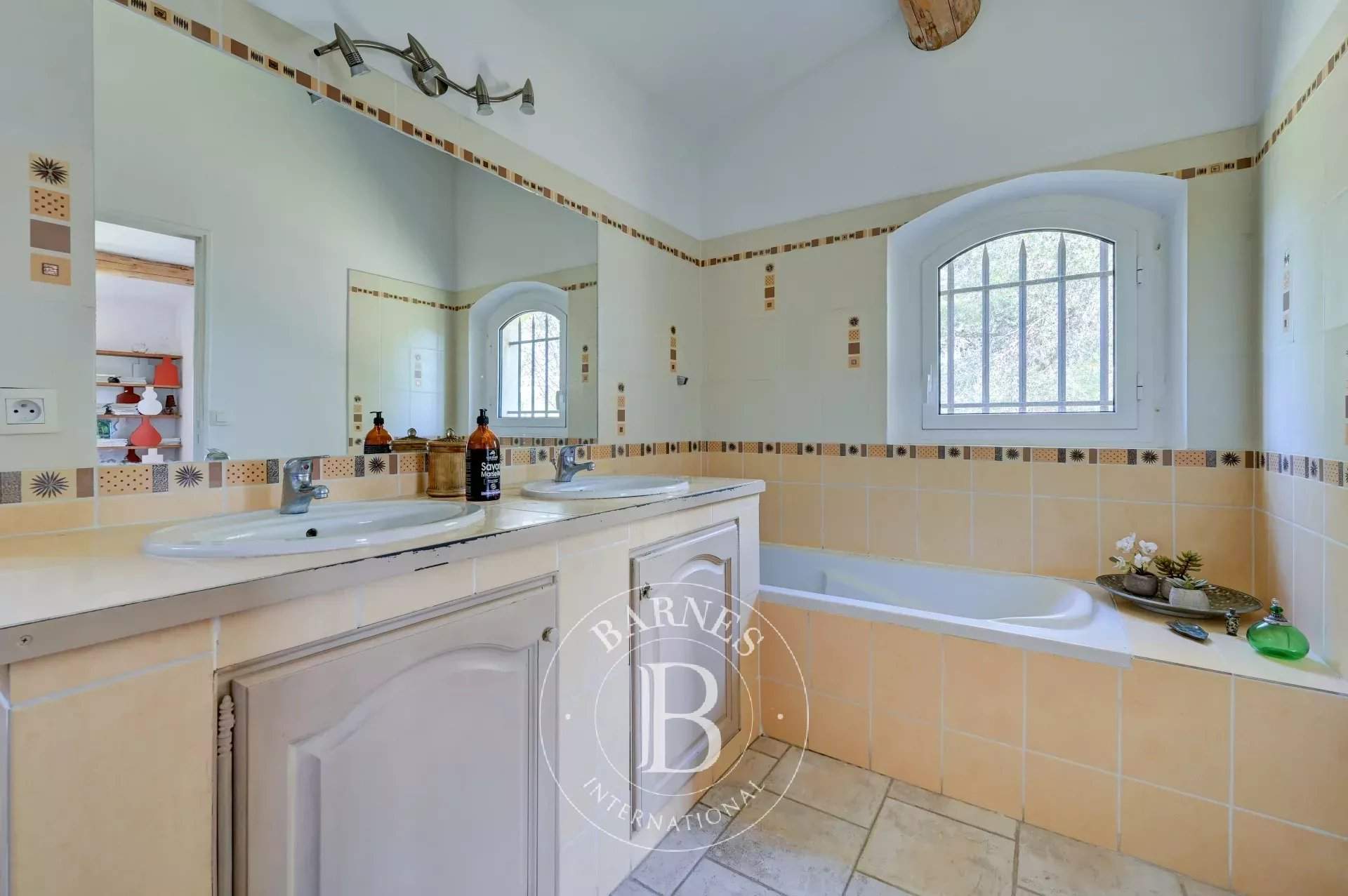 Aix-en-Provence  - House 4 Bedrooms - picture 15