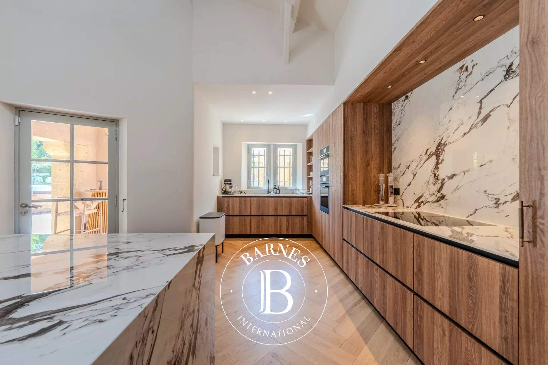 Aix-en-Provence  - Mas 12 Pi&egrave;ces 8 Chambres - picture 16