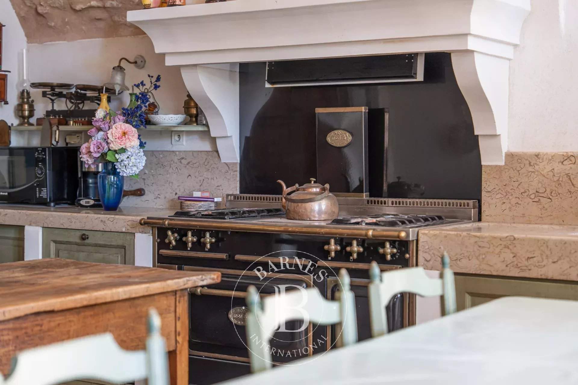 Aix-en-Provence  - Bastide 49 Pièces 5 Chambres - picture 12