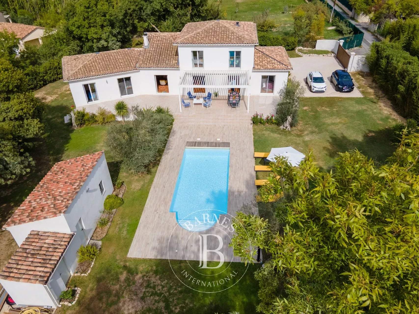 Aix-en-Provence  - Maison 7 Pièces 4 Chambres - picture 1