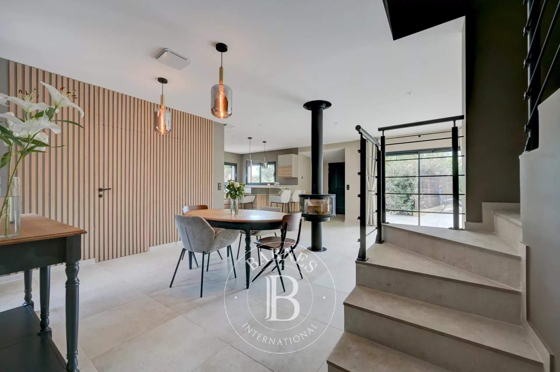 Aix-en-Provence  - House 4 Bedrooms - picture 1