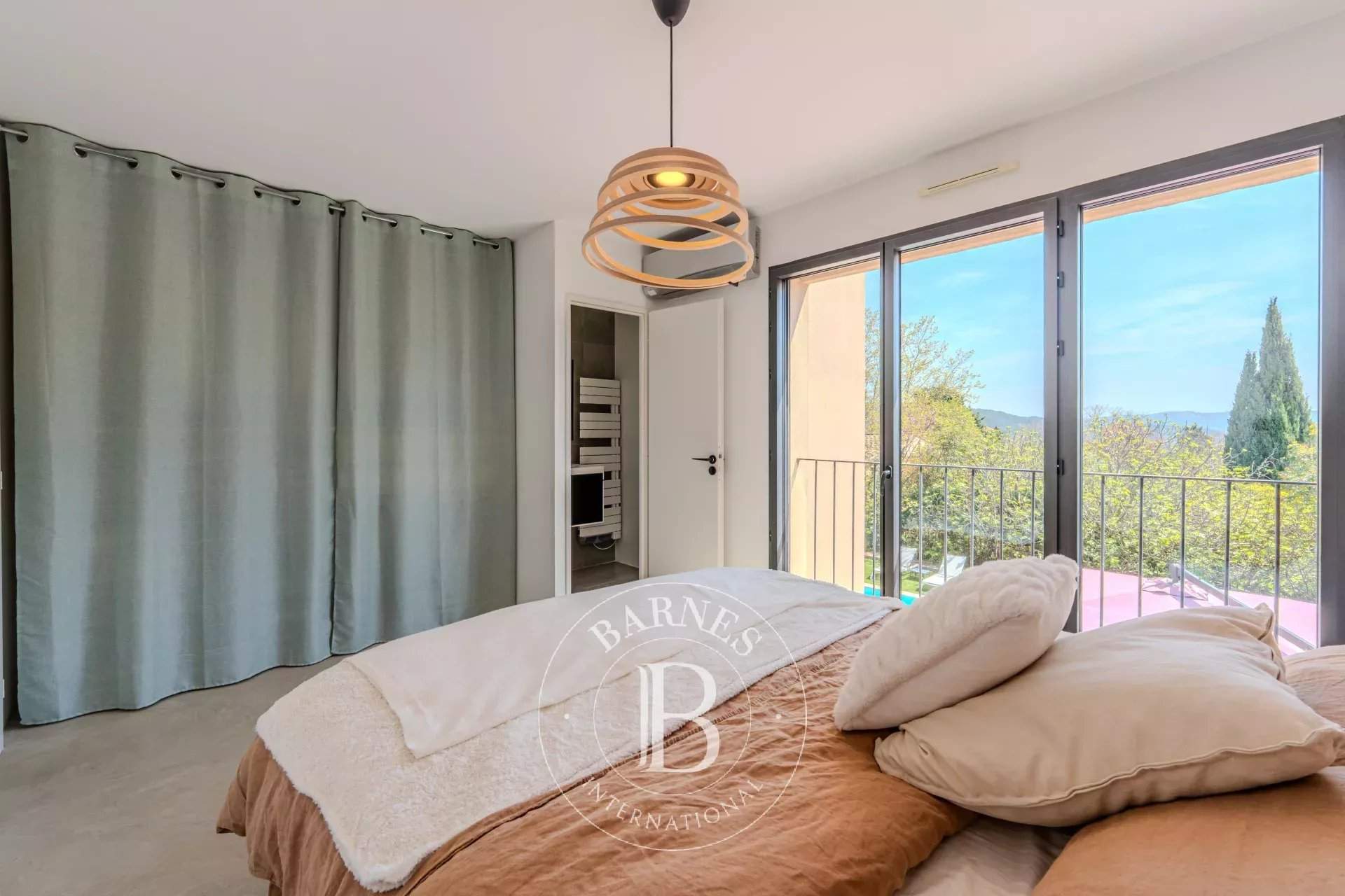 Aix-en-Provence  - House 4 Bedrooms - picture 17