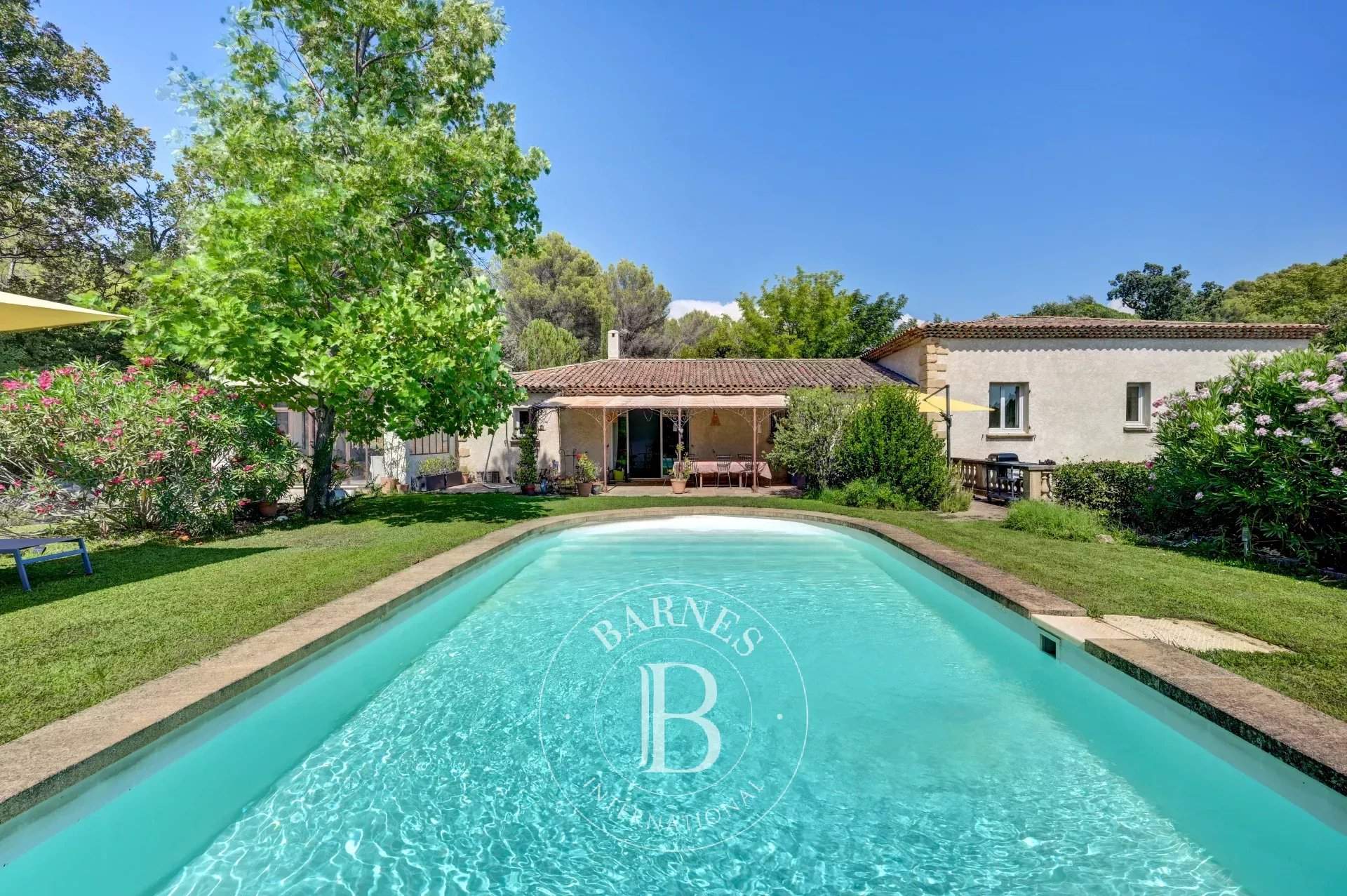 Aix-en-Provence  - House 4 Bedrooms - picture 9