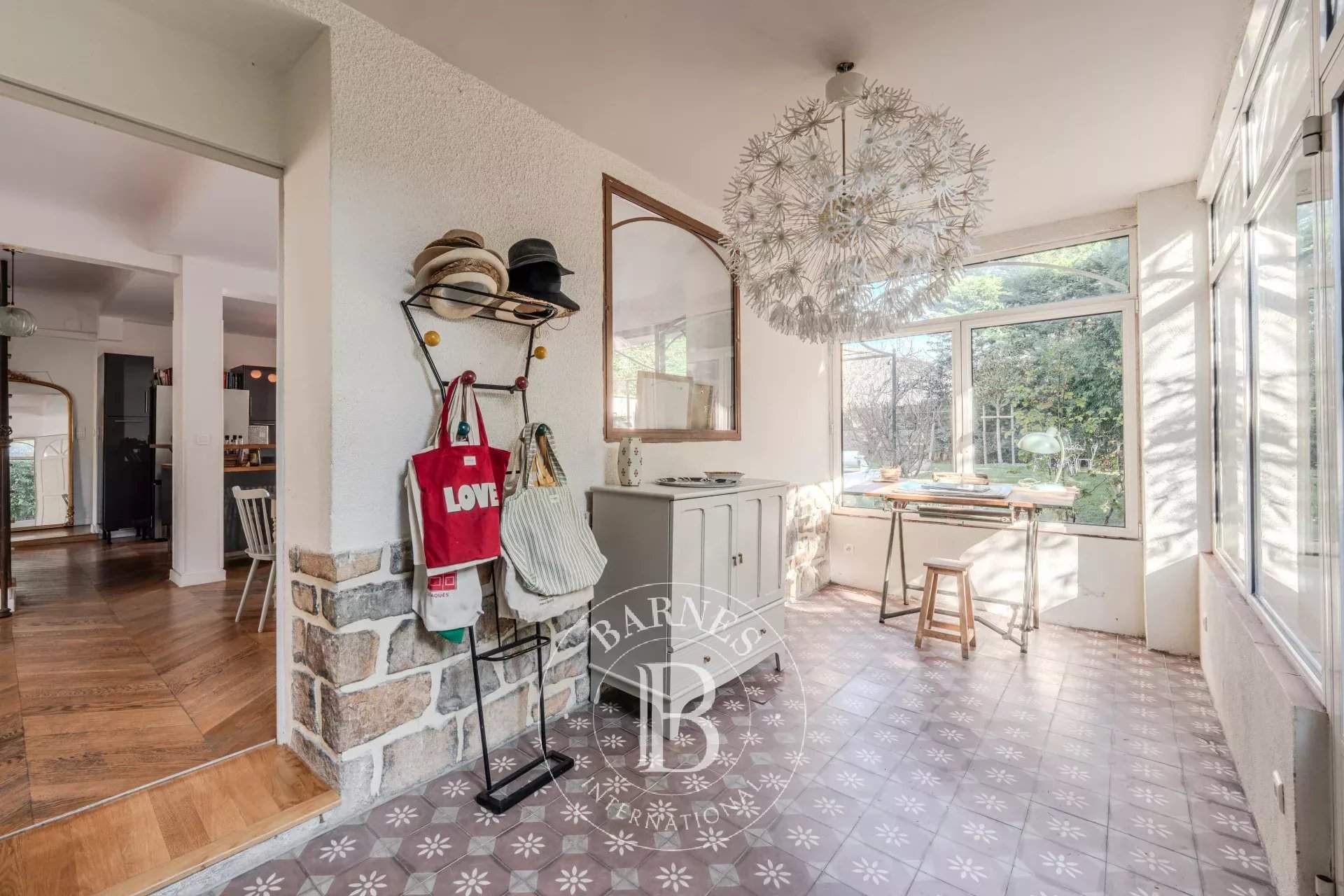 Aix-en-Provence  - Maison 7 Pi&egrave;ces 5 Chambres - picture 7