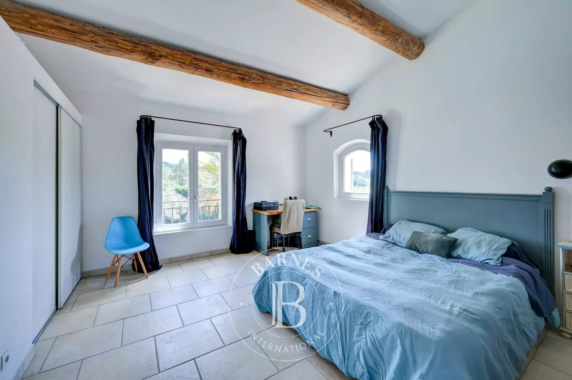 Aix-en-Provence  - House 4 Bedrooms - picture 11