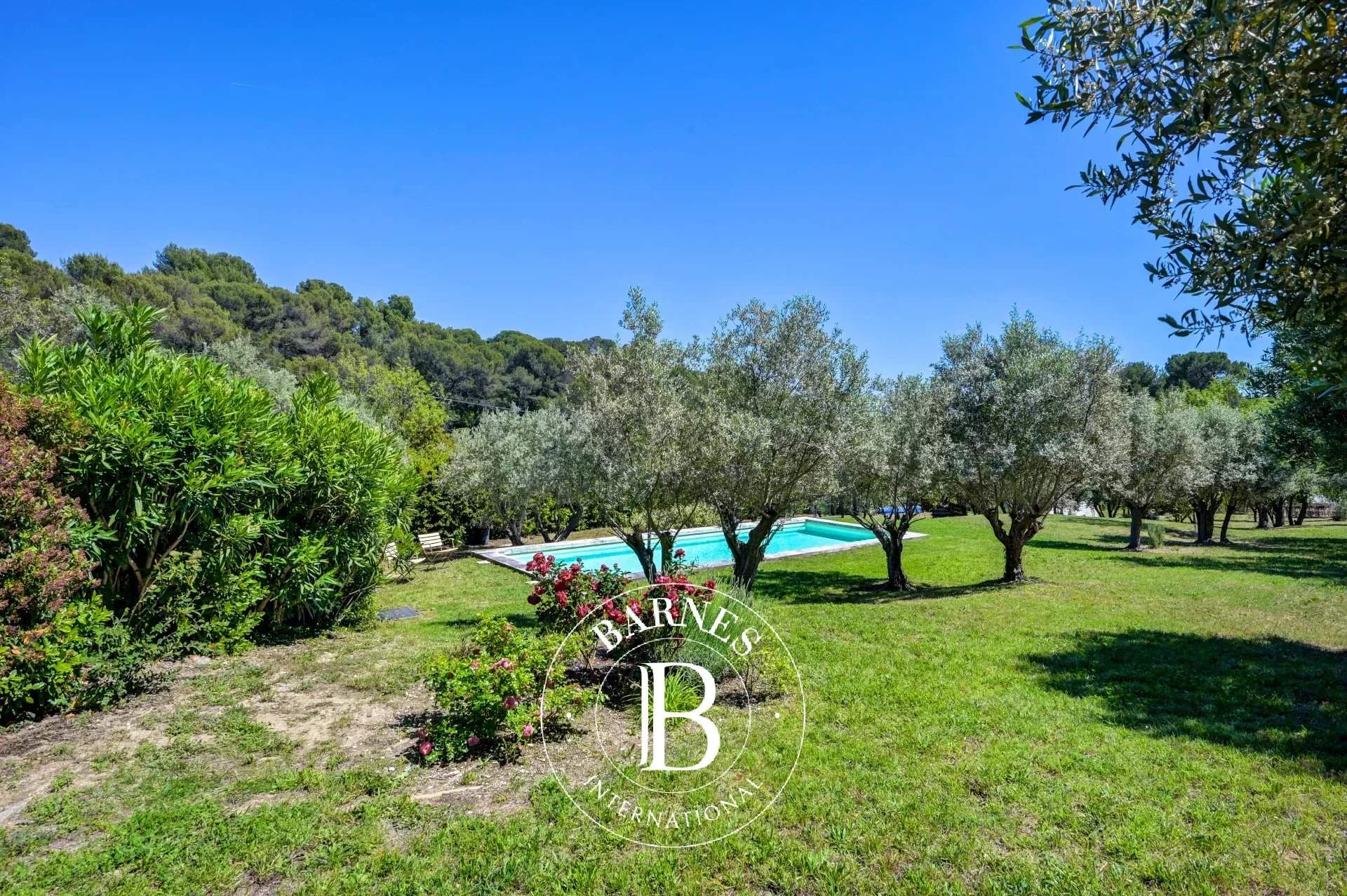 Aix-en-Provence  - House 5 Bedrooms - picture 17