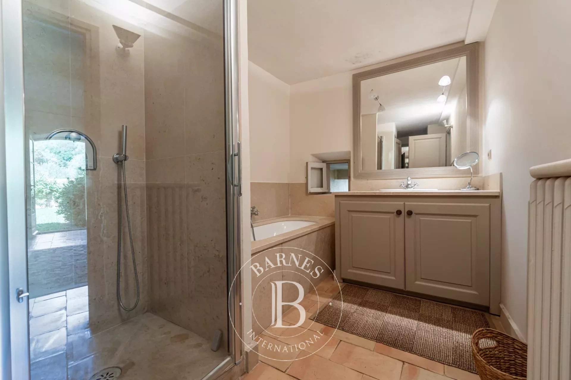 Aix-en-Provence  - Maison 6 Pièces 3 Chambres - picture 14