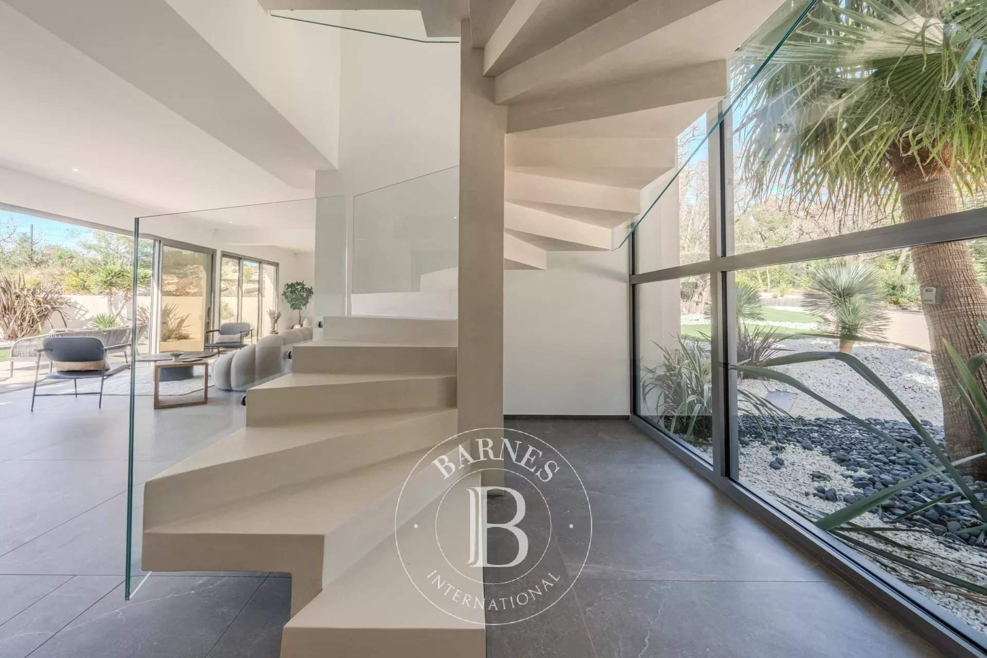 Aix-en-Provence  - House 4 Bedrooms - picture 9