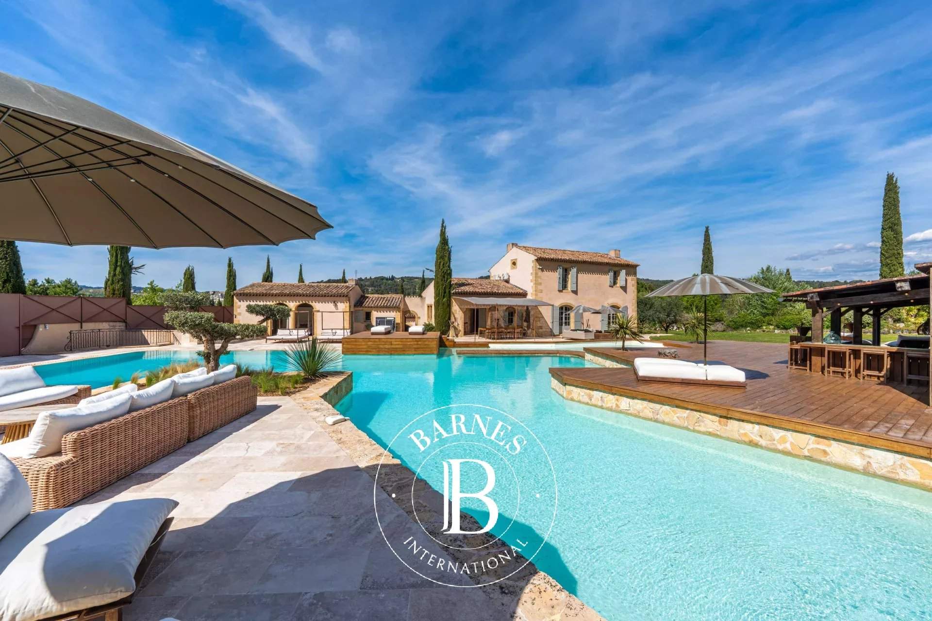 Aix-en-Provence  - Mas 12 Pi&egrave;ces 8 Chambres - picture 10