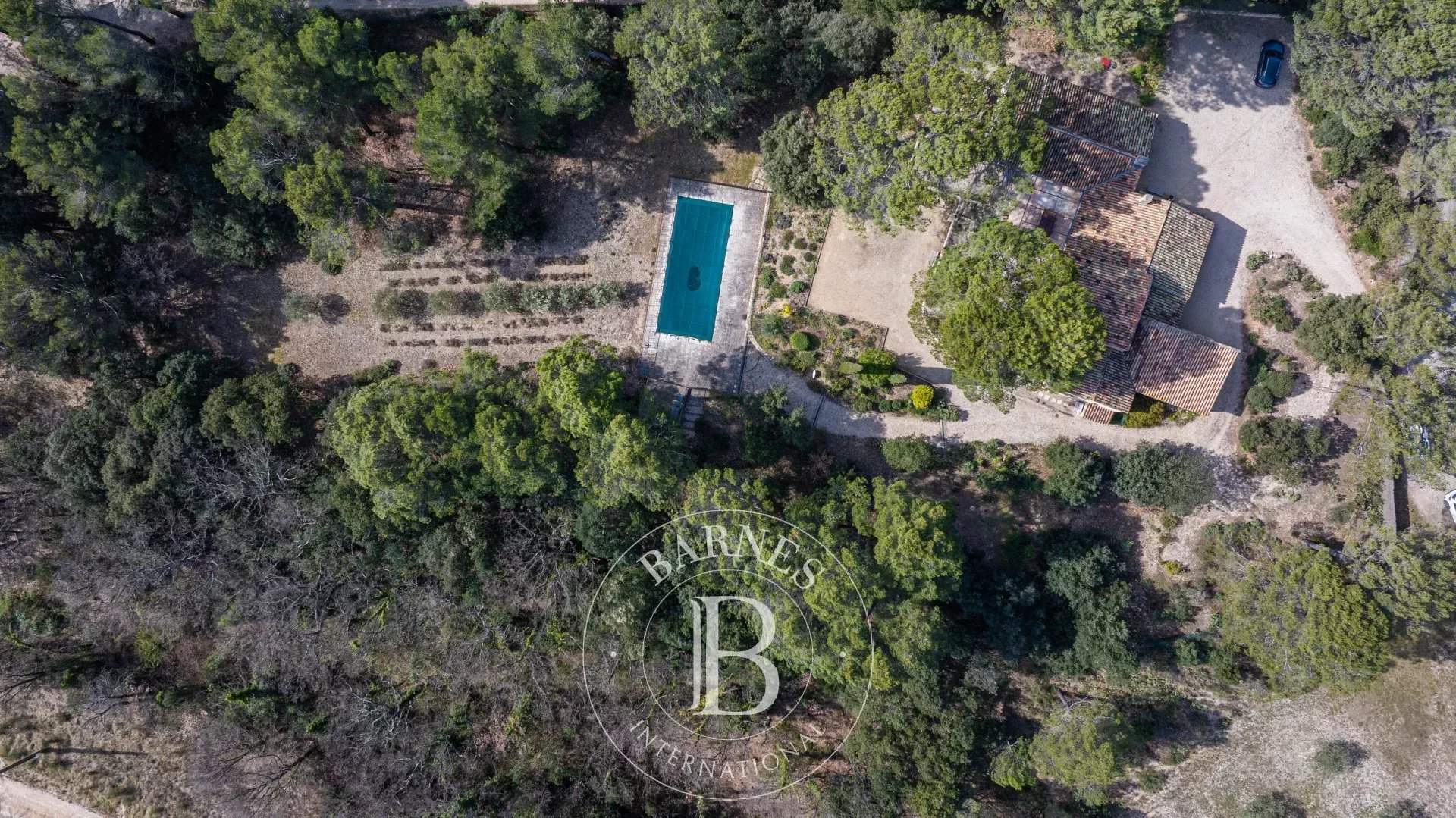 Lourmarin  - Property 5 Bedrooms - picture 17