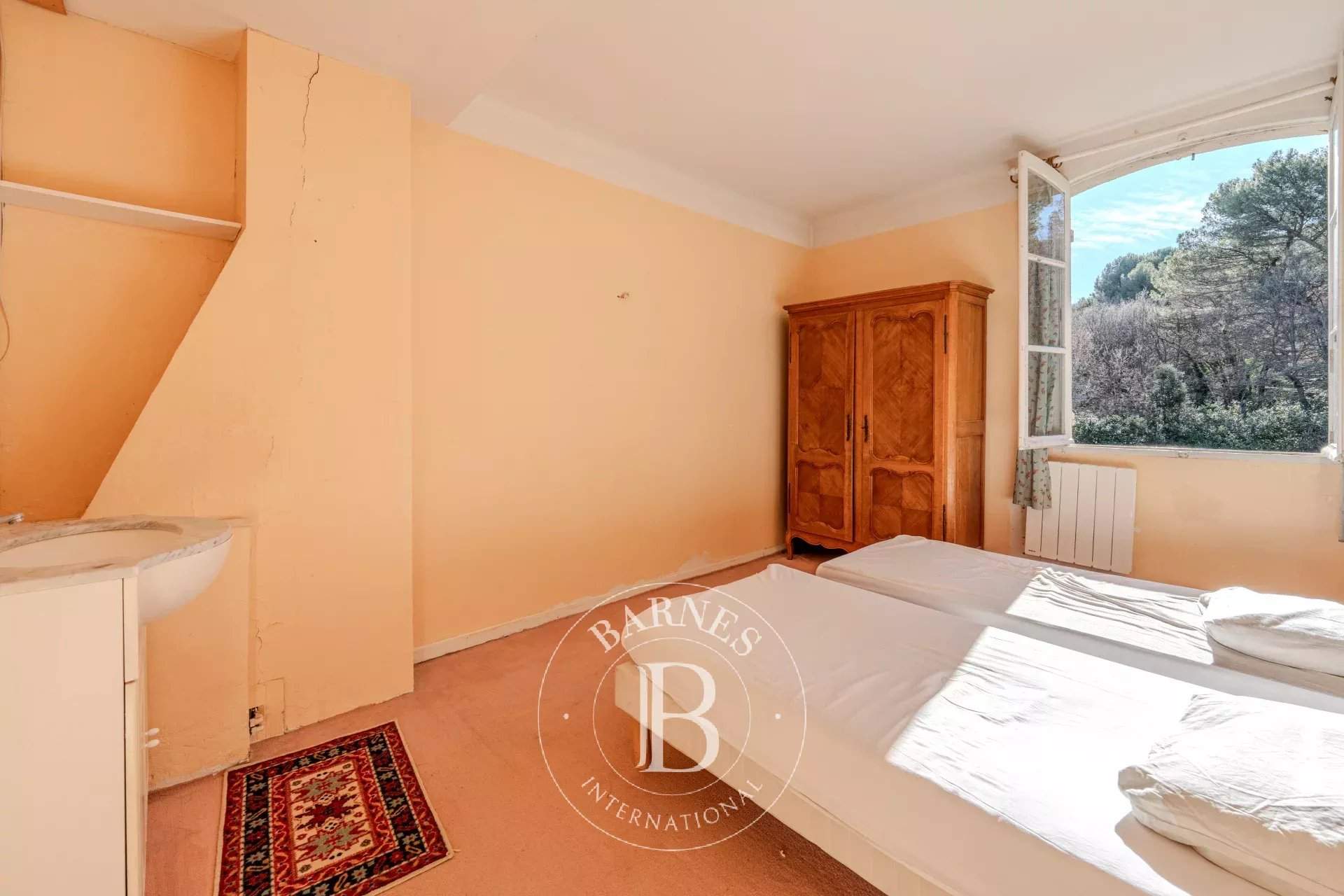 Aix-en-Provence  - House 8 Bedrooms - picture 20