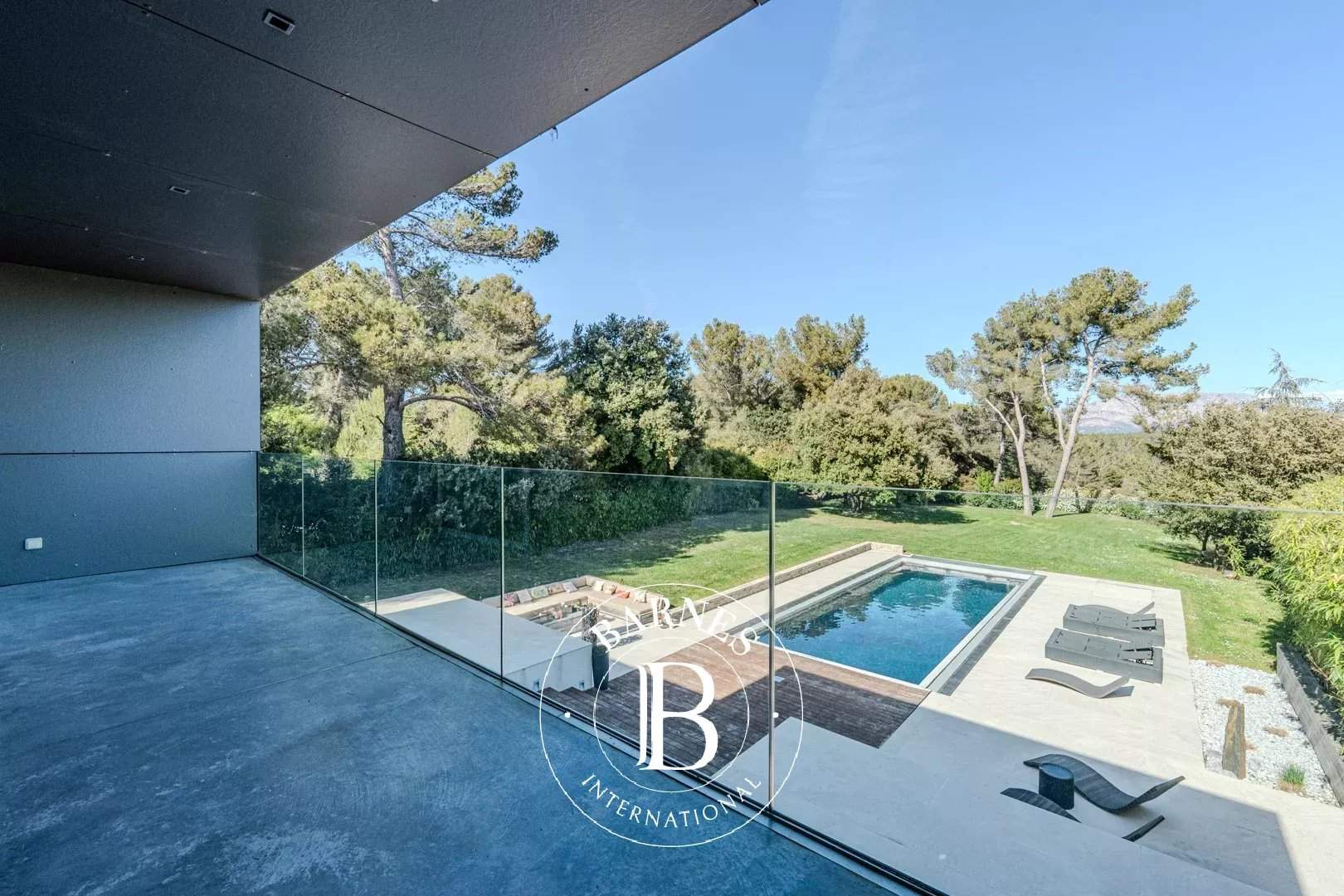 Aix-en-Provence  - Villa 10 Pi&egrave;ces 5 Chambres - picture 8