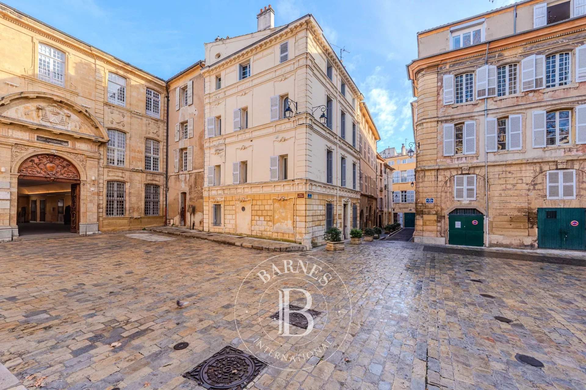 Aix-en-Provence  - Maison de ville 15 Pi&egrave;ces 10 Chambres - picture 1