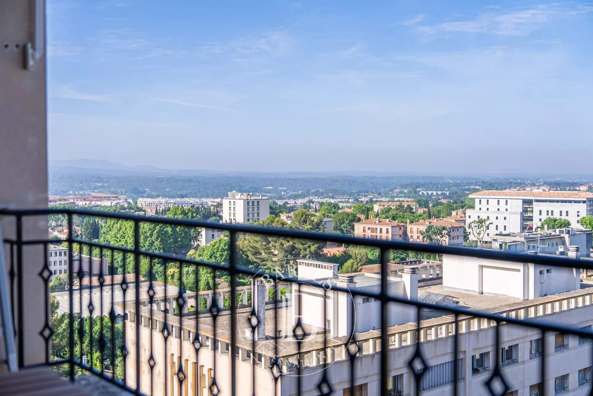 Aix-en-Provence  - Appartement 3 Pièces 2 Chambres - picture 12