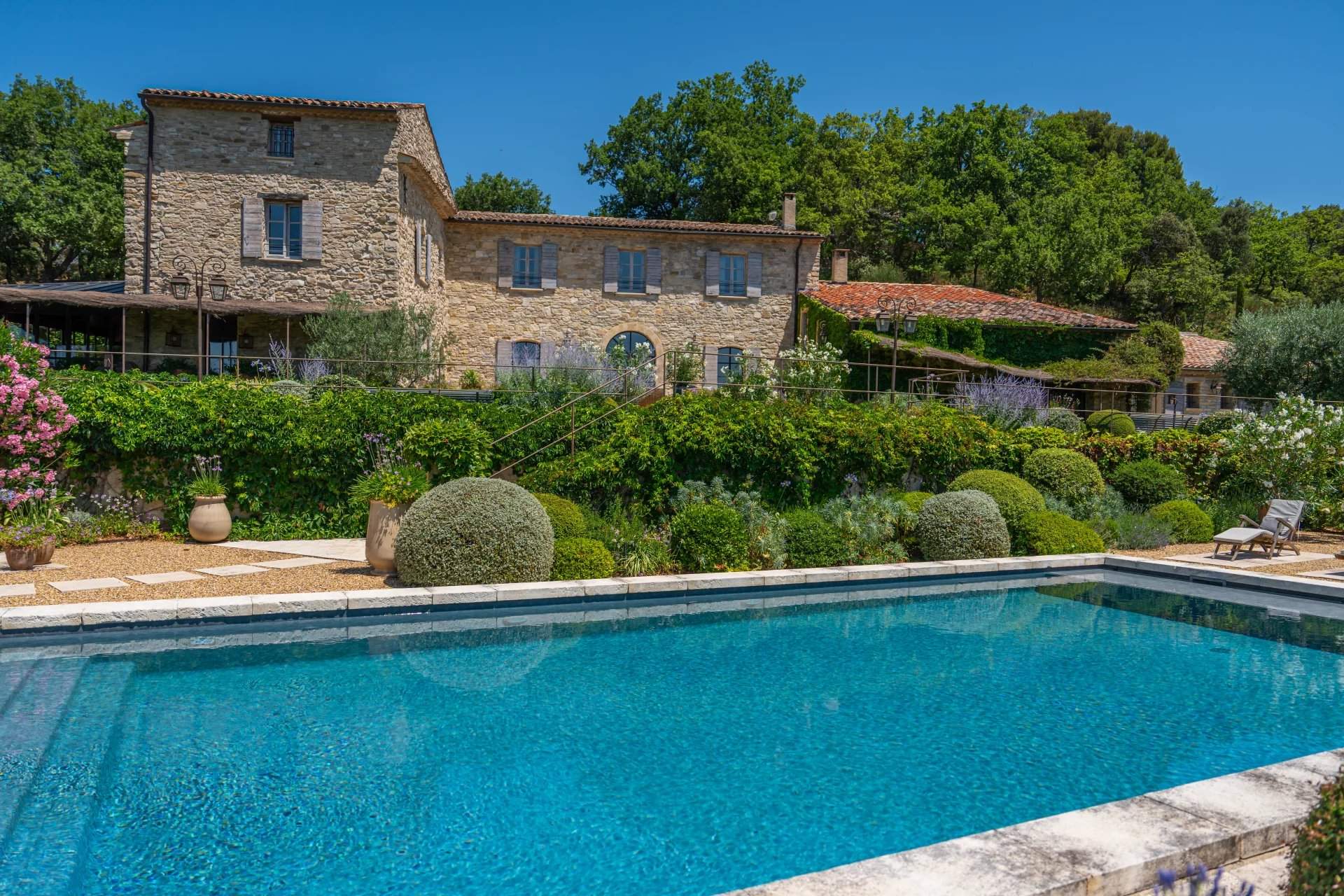 Aix-en-Provence  - Propriété 20 Pi&egrave;ces - picture 3