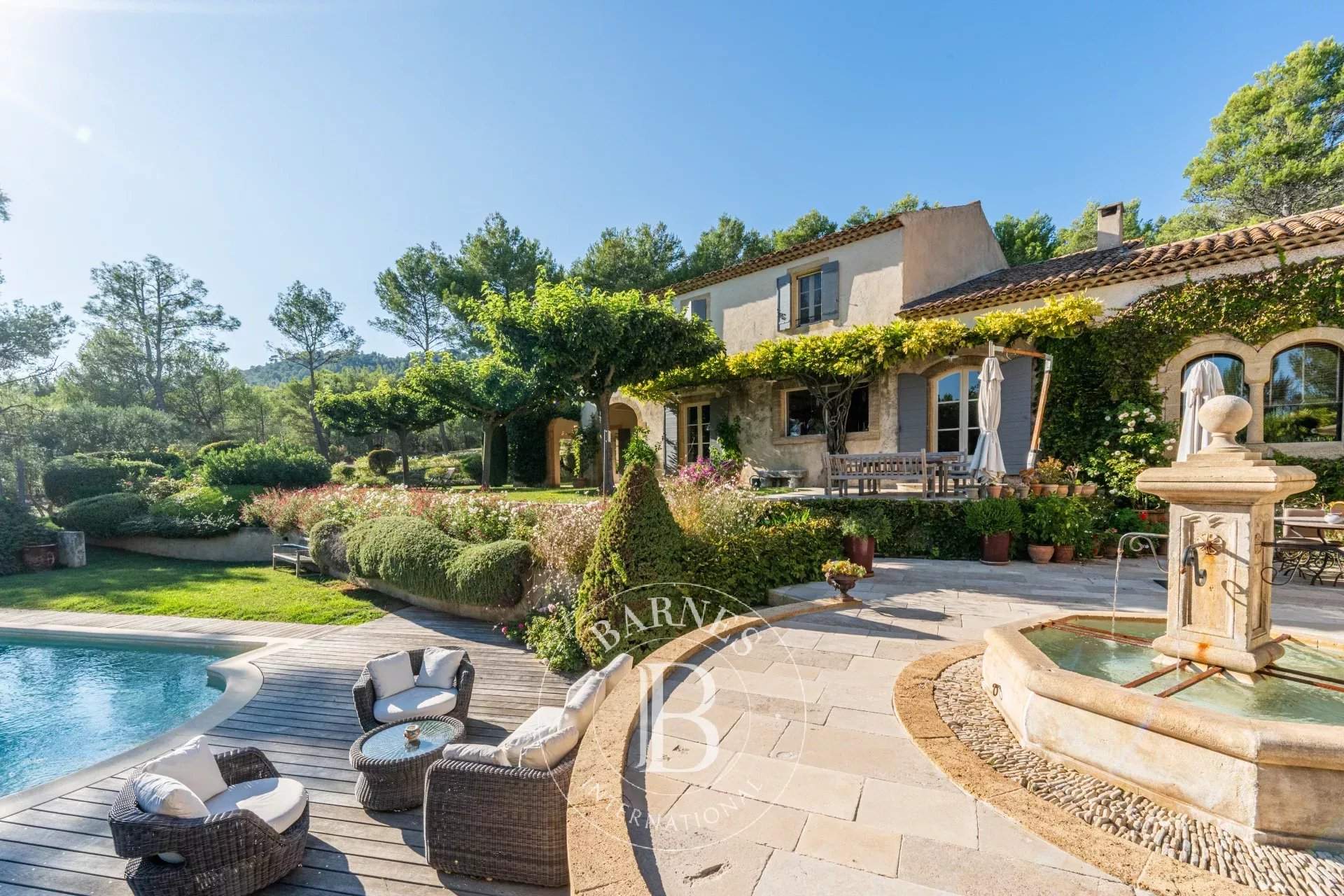 Aix-en-Provence  - House 5 Bedrooms - picture 2