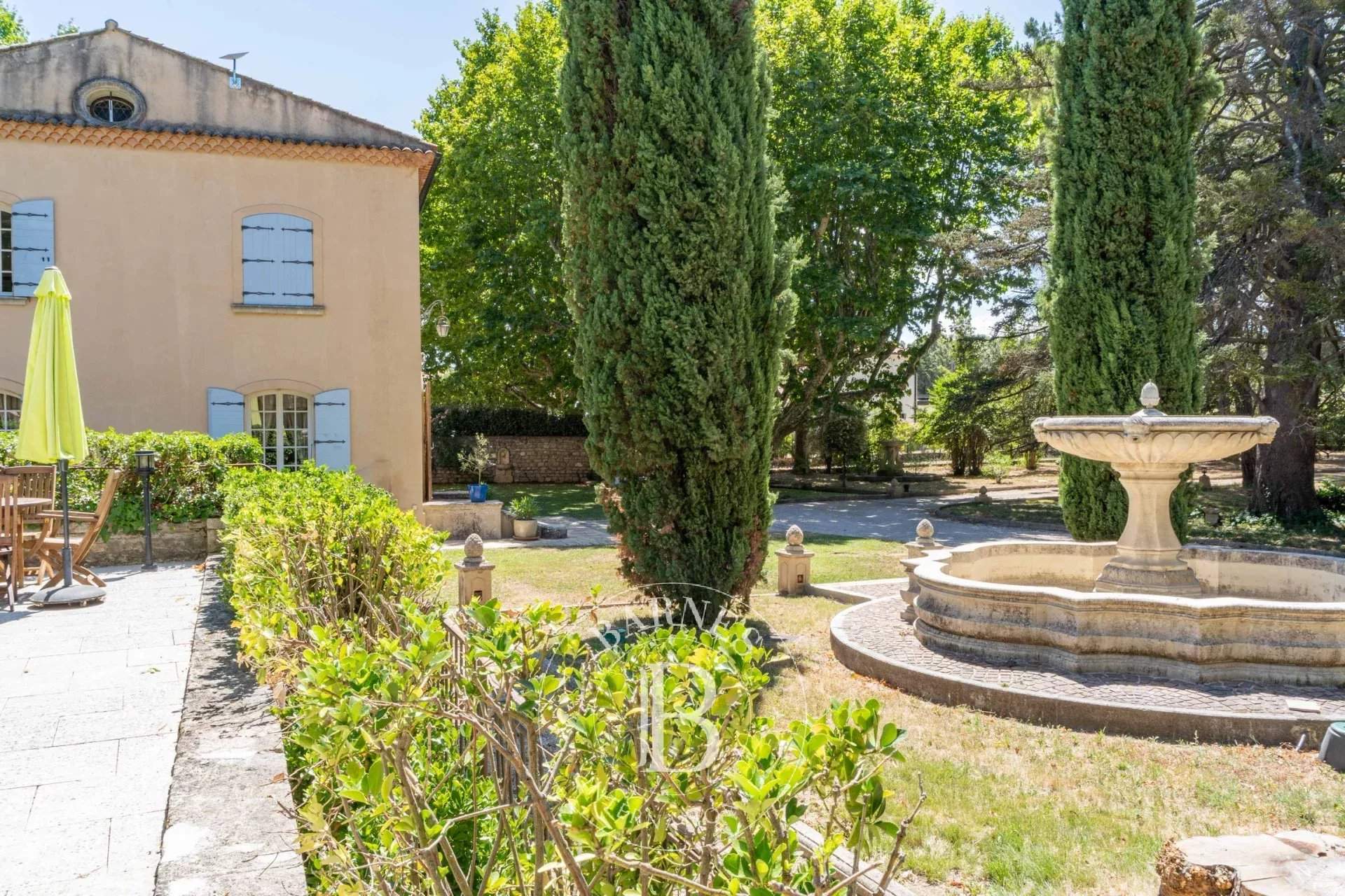 Aix-en-Provence  - Maison 7 Pi&egrave;ces 5 Chambres - picture 19