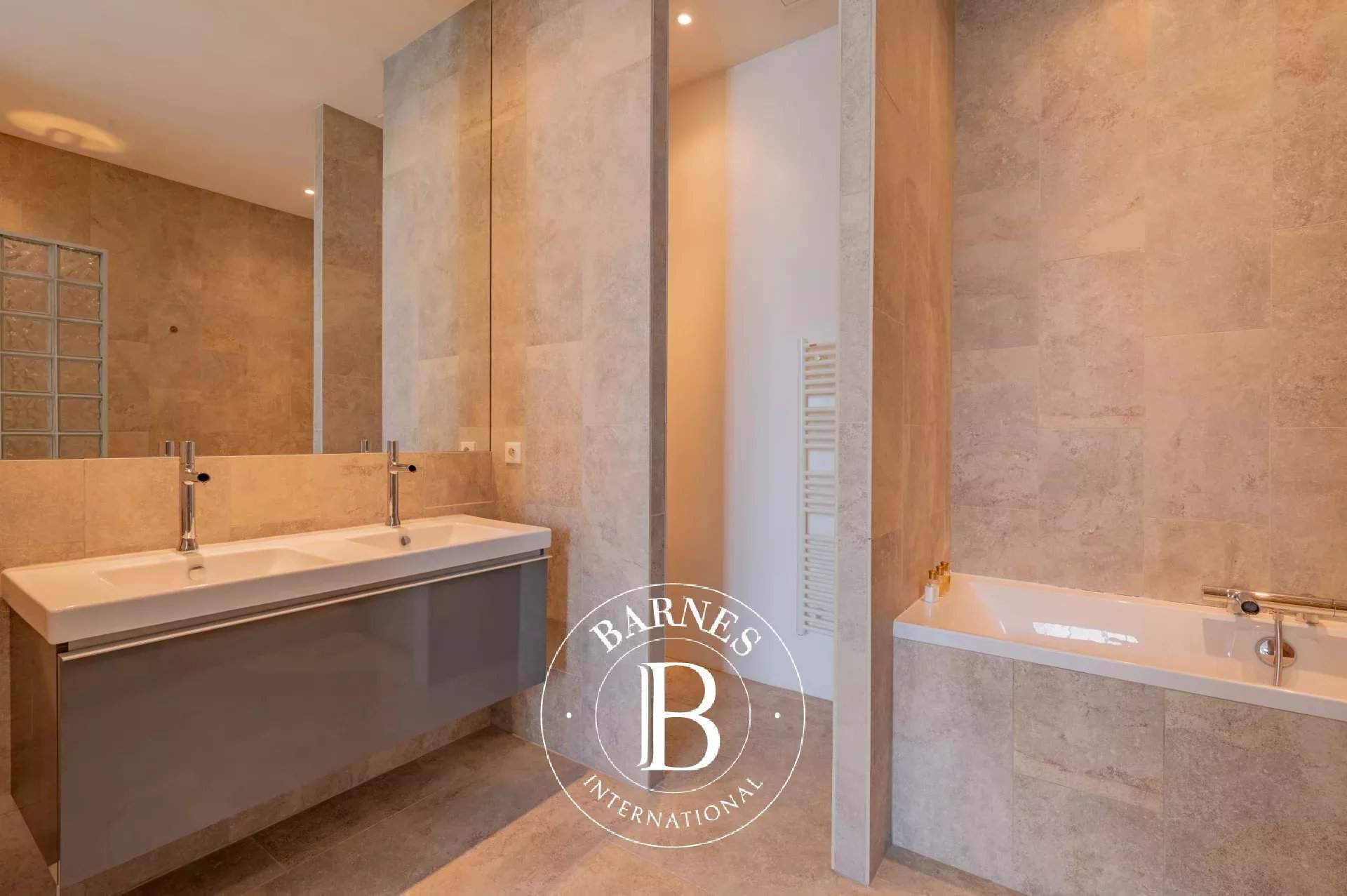 Aix-en-Provence  - Apartment 2 Bedrooms - picture 12