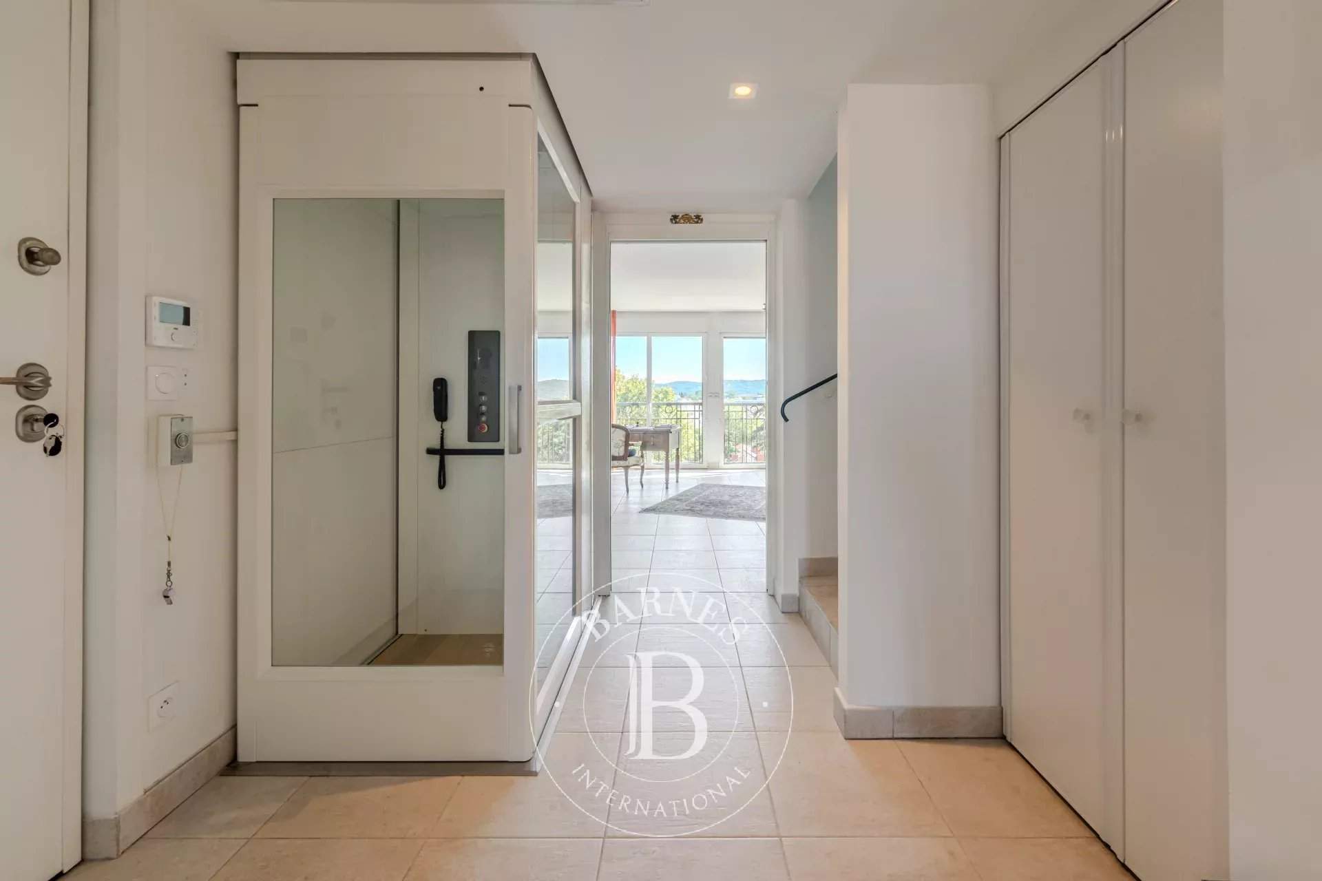 Aix-en-Provence  - Apartment 3 Bedrooms - picture 9