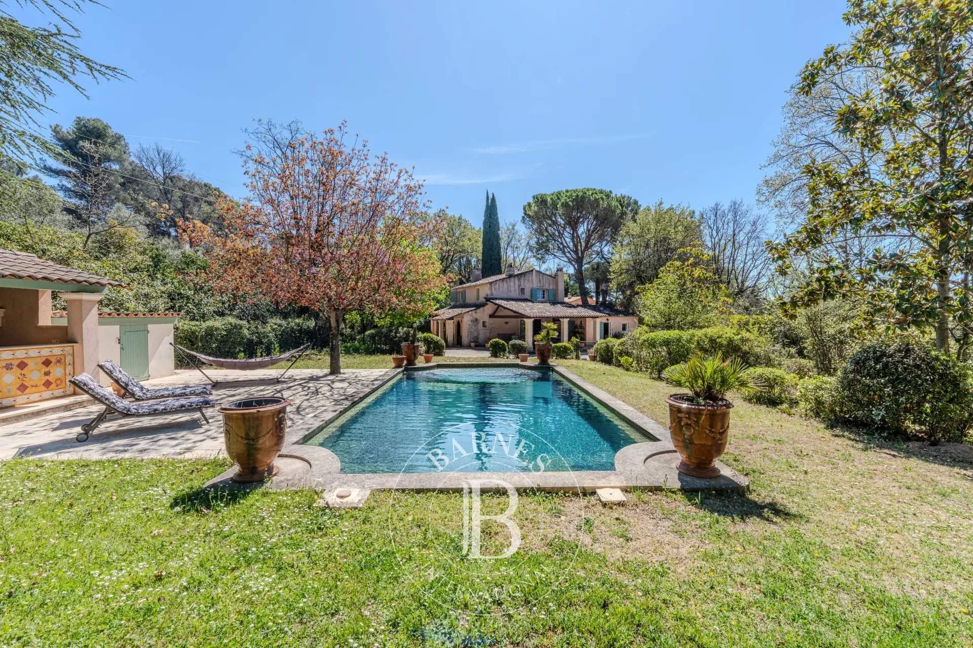 Aix-en-Provence  - House 6 Bedrooms - picture 7