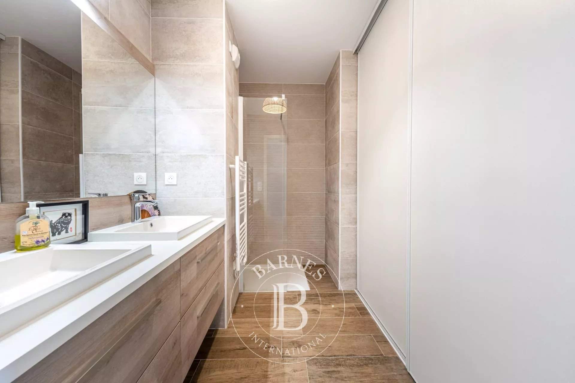 Aix-en-Provence  - Apartment 3 Bedrooms - picture 8