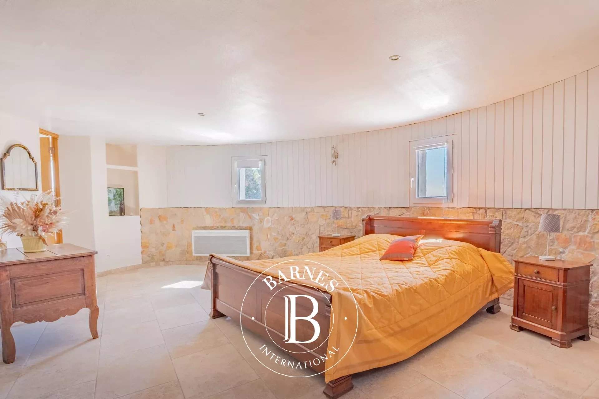 Aix-en-Provence  - House 4 Bedrooms - picture 17