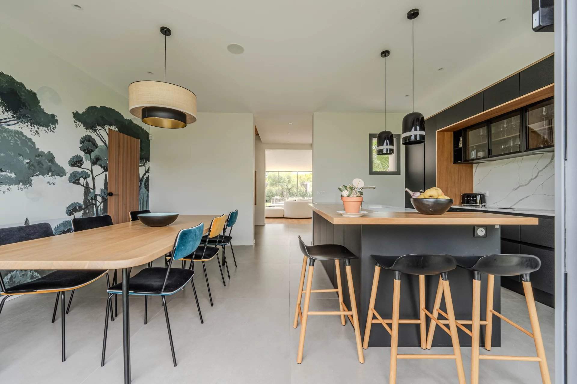 Aix-en-Provence  - Villa 6 Pi&egrave;ces 4 Chambres - picture 8