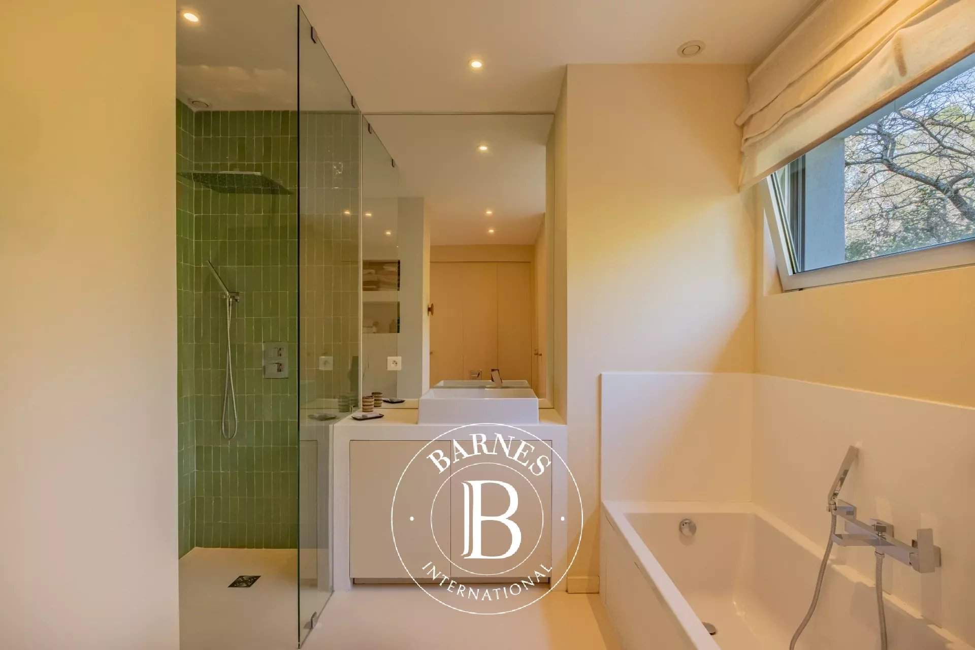 Aix-en-Provence  - House 5 Bedrooms - picture 7