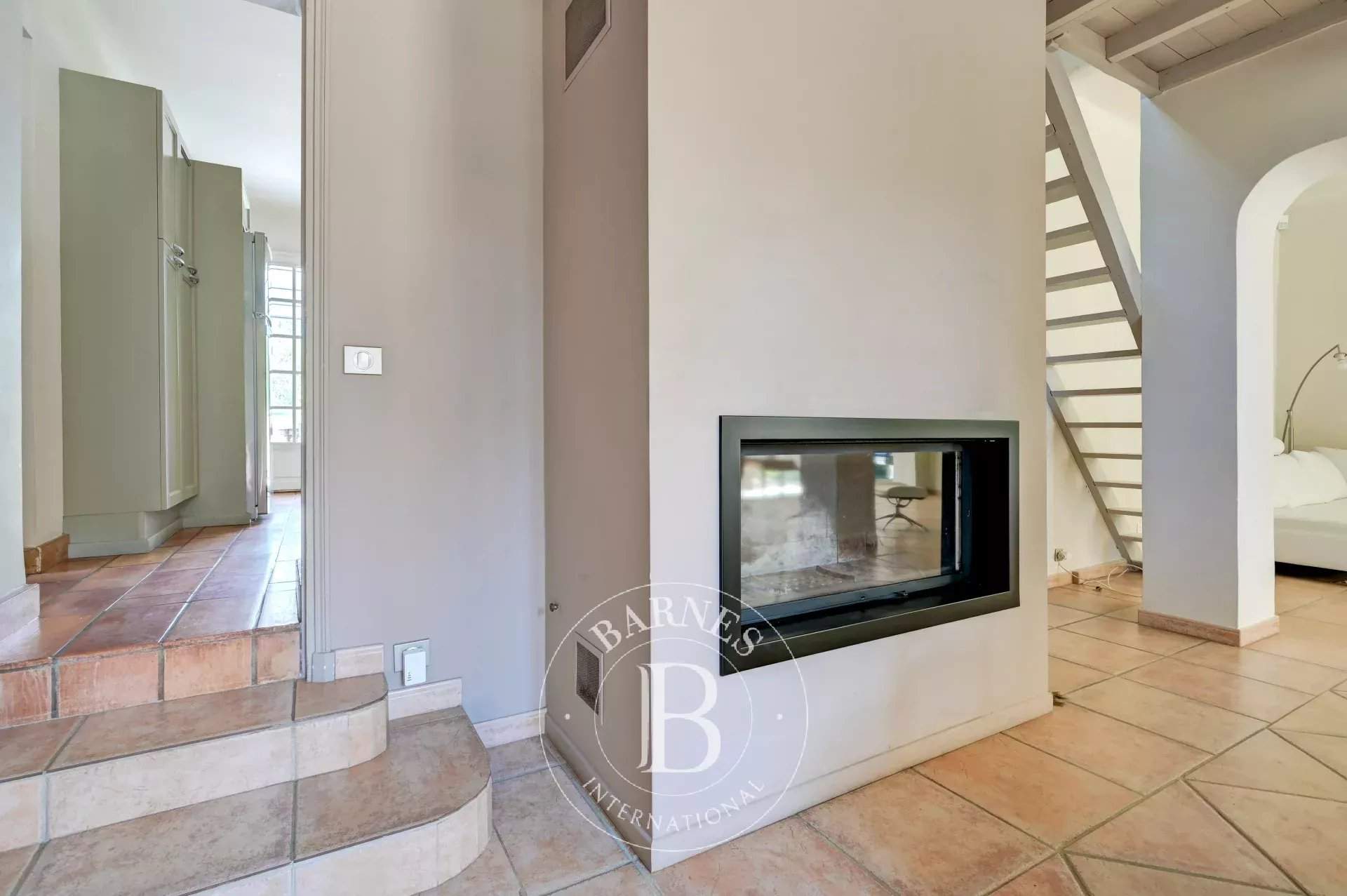 Aix-en-Provence  - House 3 Bedrooms - picture 15