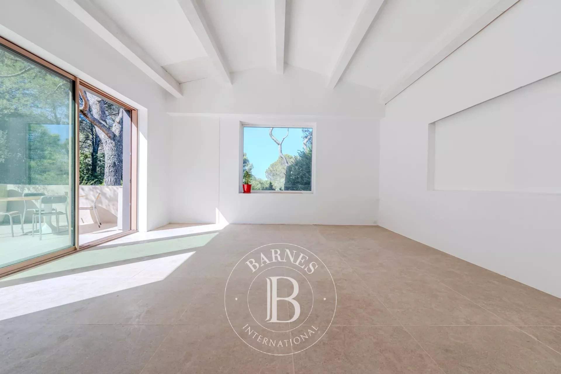 Aix-en-Provence  - House 4 Bedrooms - picture 7