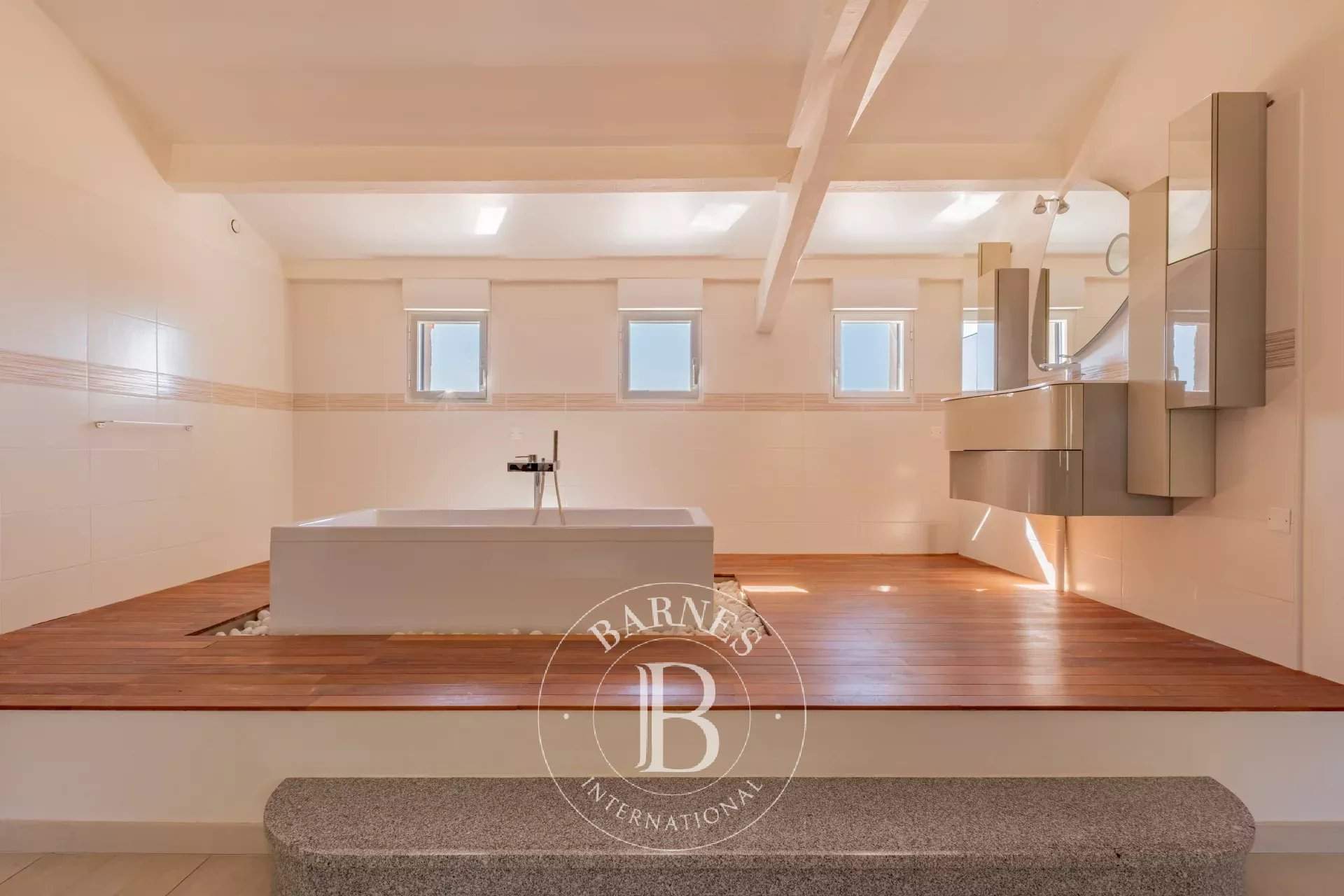 Aix-en-Provence  - House 4 Bedrooms - picture 16